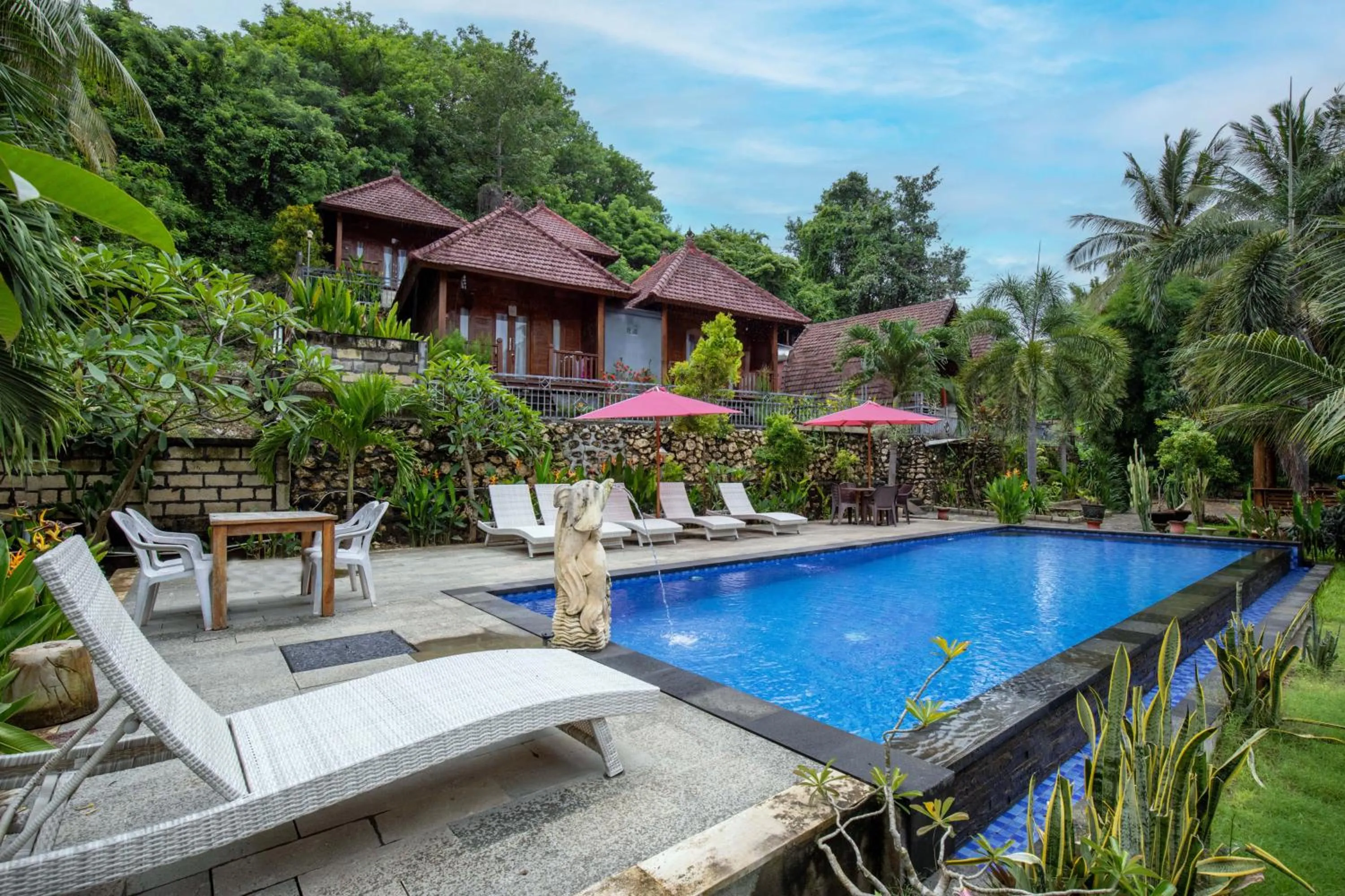 Swimming pool in Coconut Hill Cottage