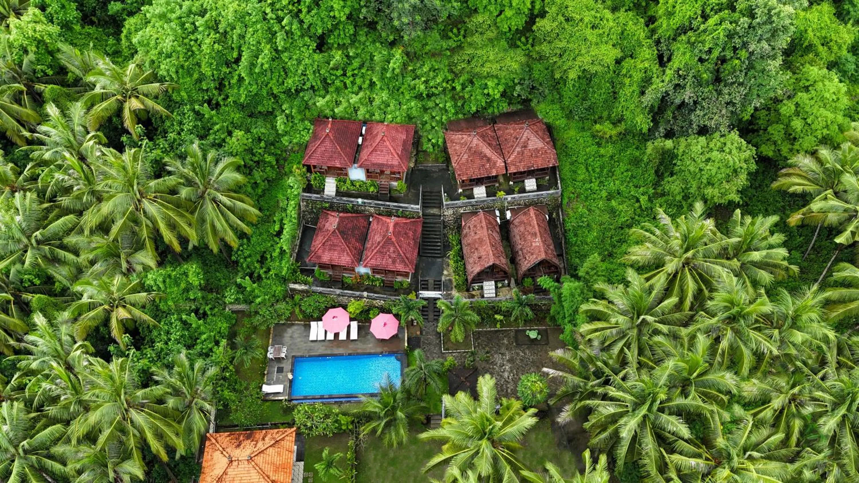 Property building in Coconut Hill Cottage