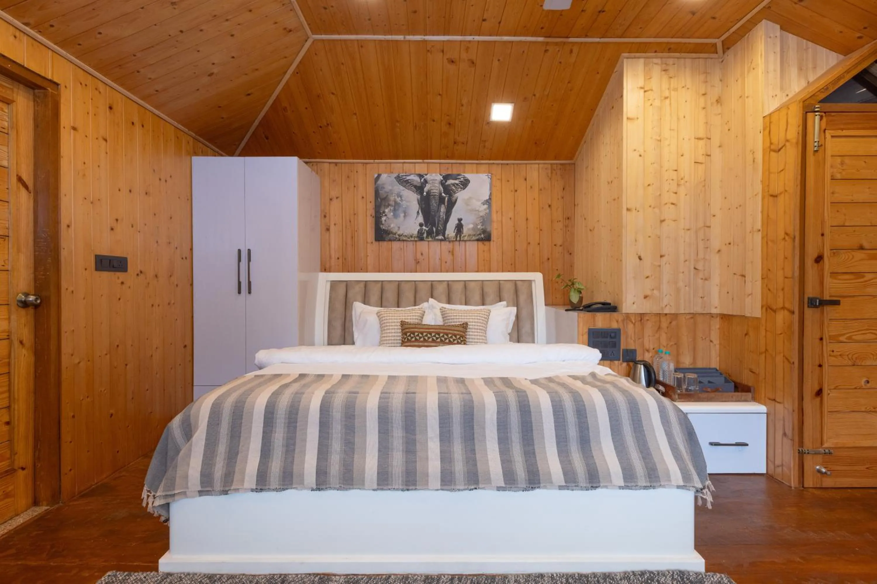 Suite with Mountain View in Megha Resort & Villas, Dehradun-Where Nature Pampers You