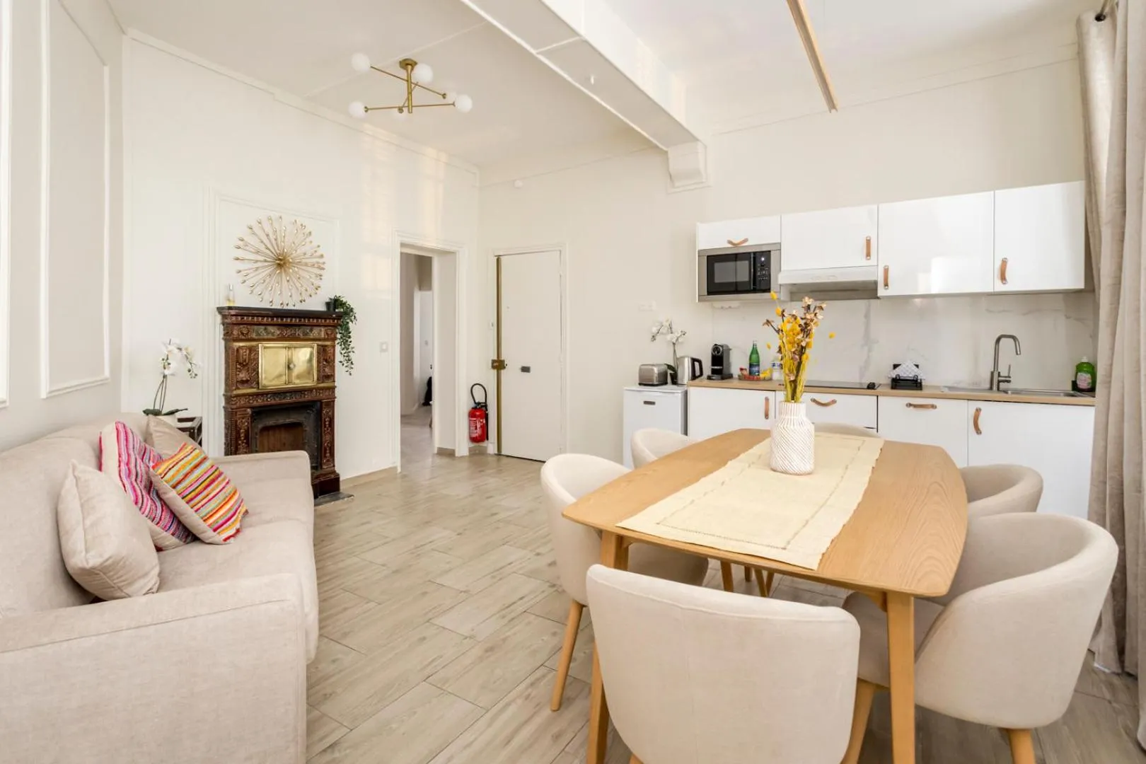 Kitchen or kitchenette in Reva Suites