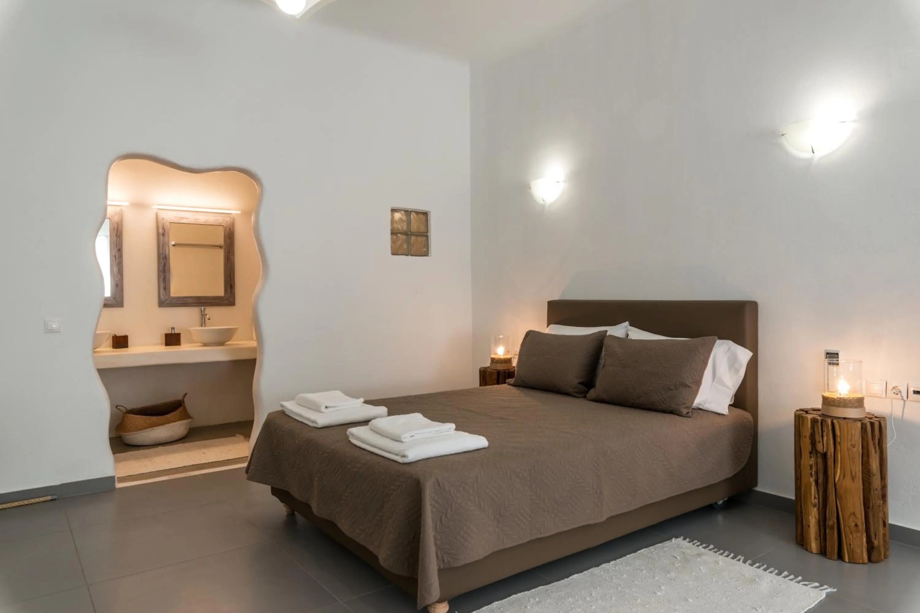 Eleni's Village Suites