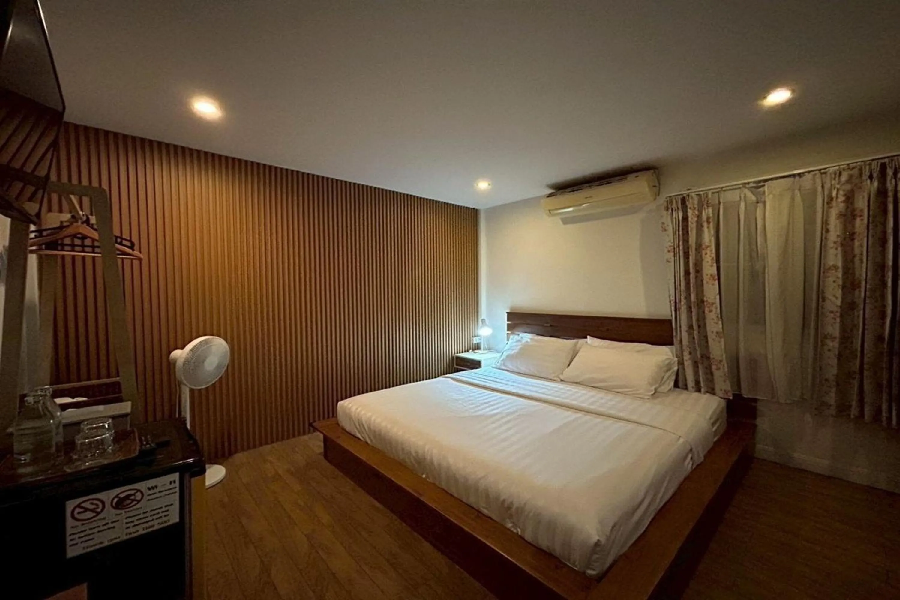 Bedroom, Bed in Norn-Nanta House