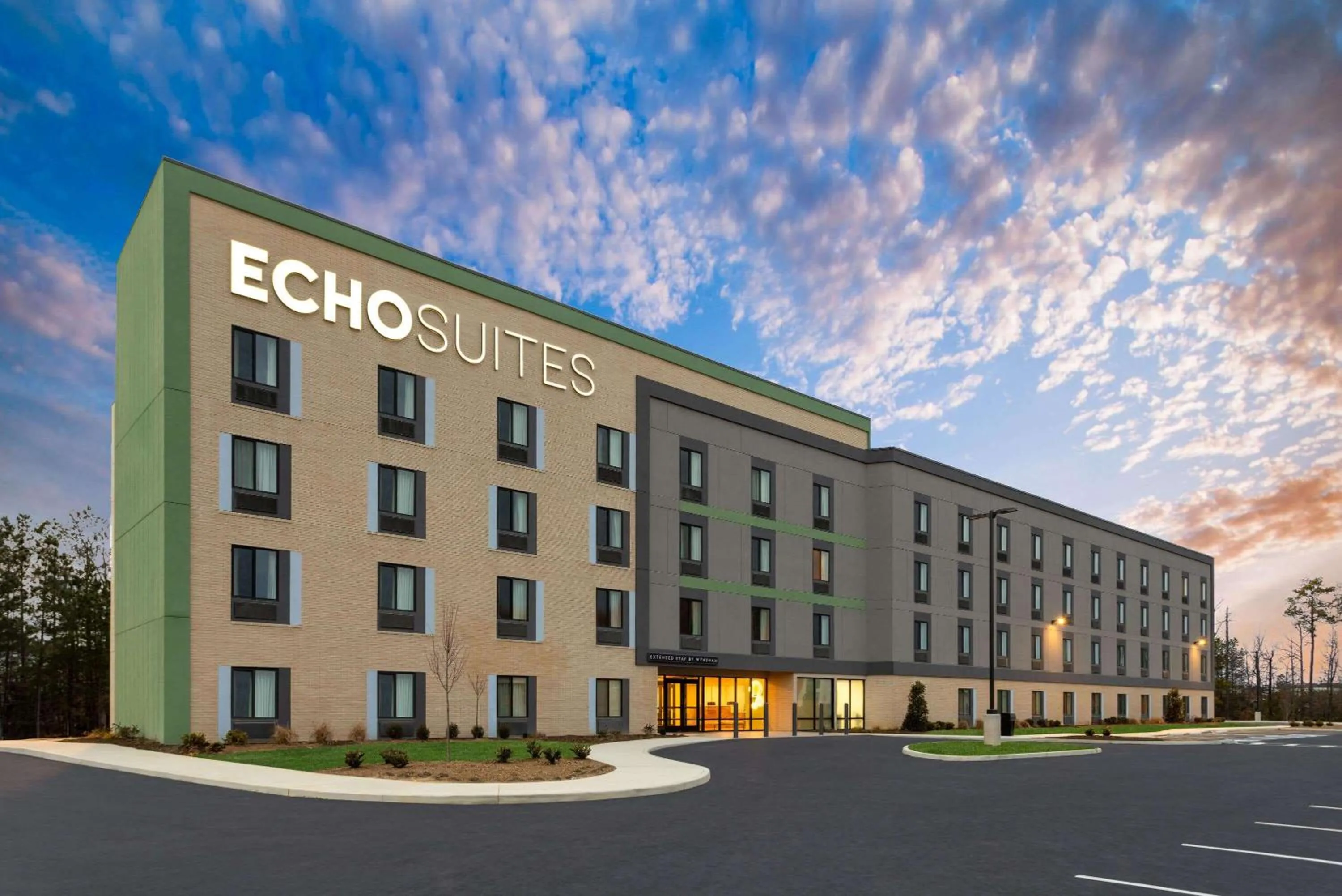 Property building in ECHO Suites Extended Stay by Wyndham Richmond West