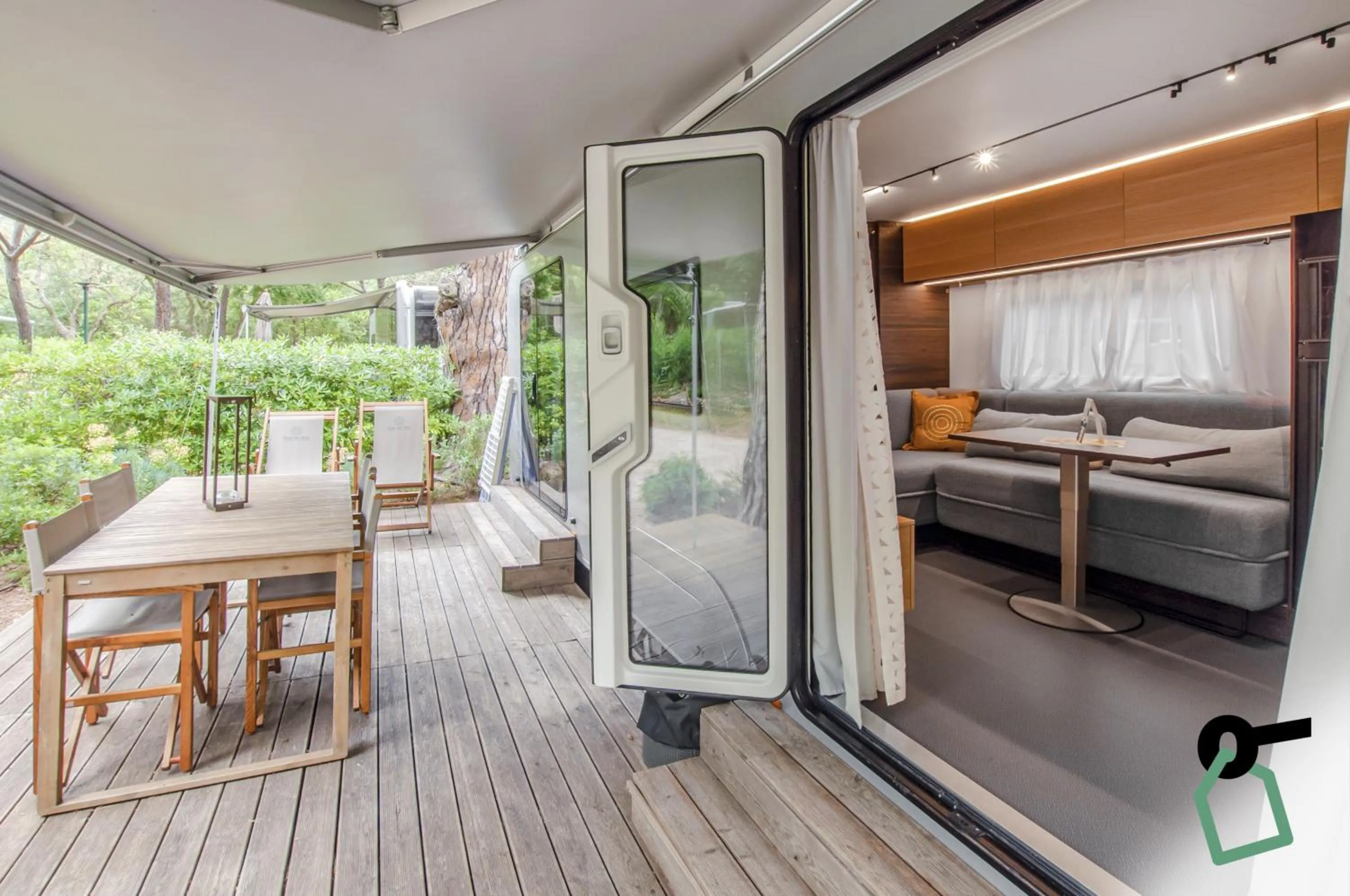 Patio, Bed in HOTIDAY Lodge Castiglione