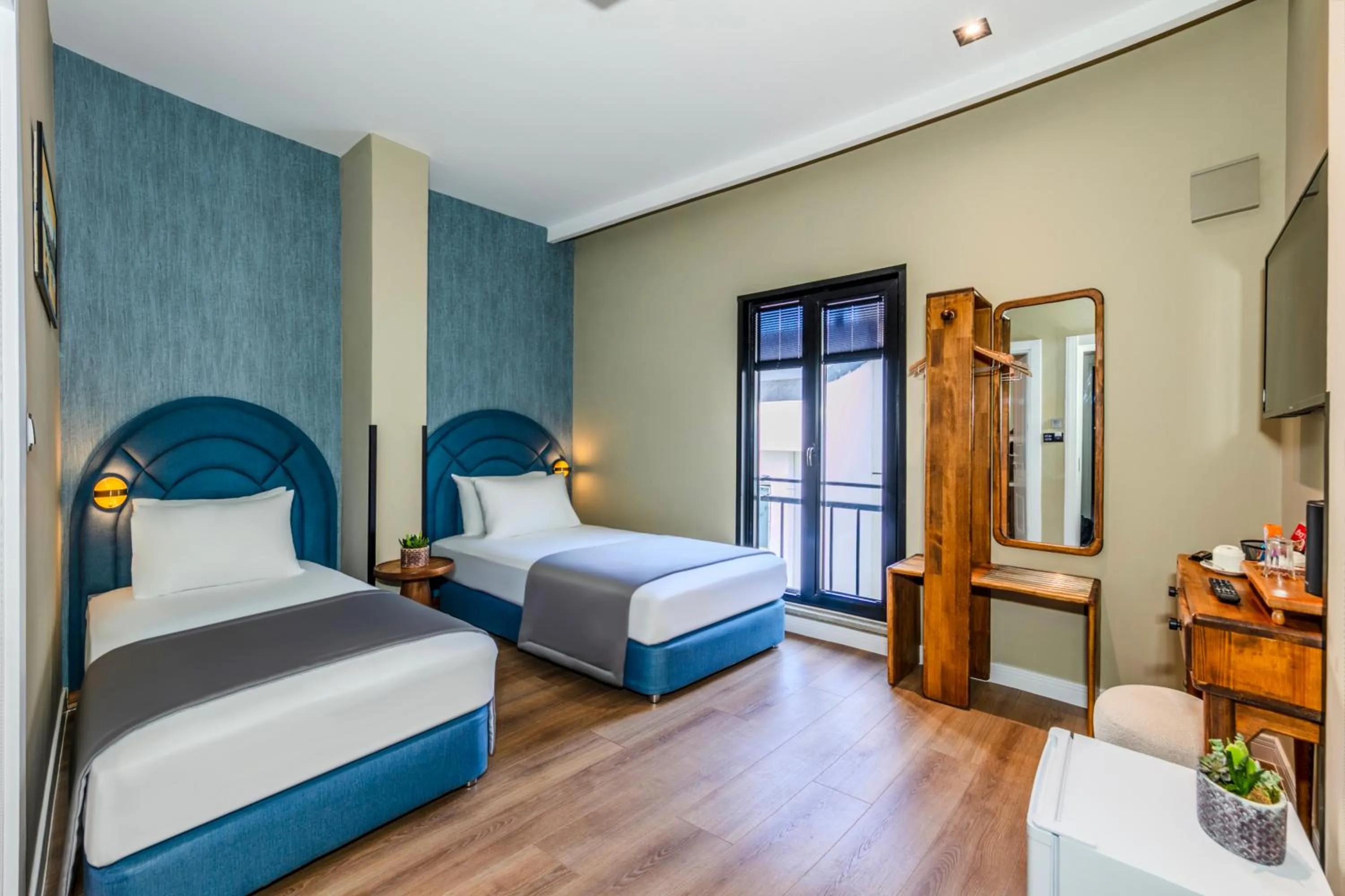 Bed in Nenessa Airport Hotel