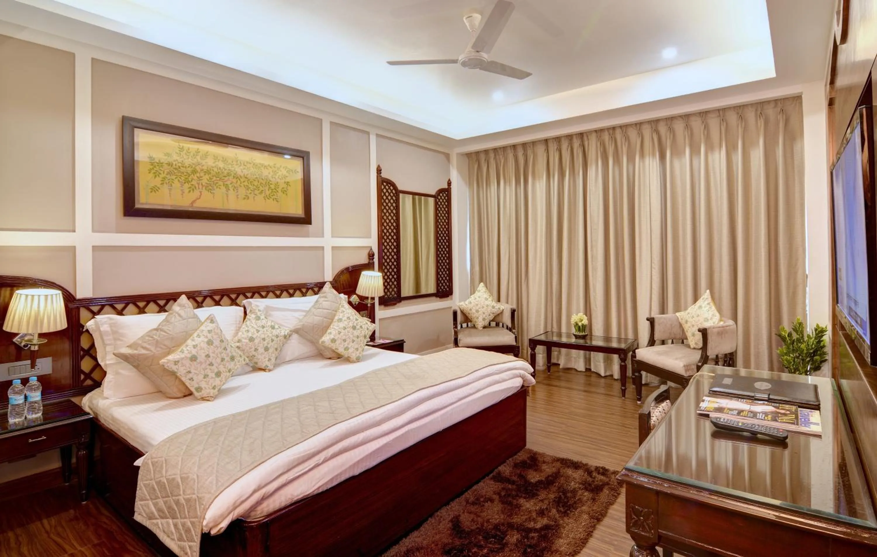 View (from property/room), Bed in Chanakya Hotel, Patna