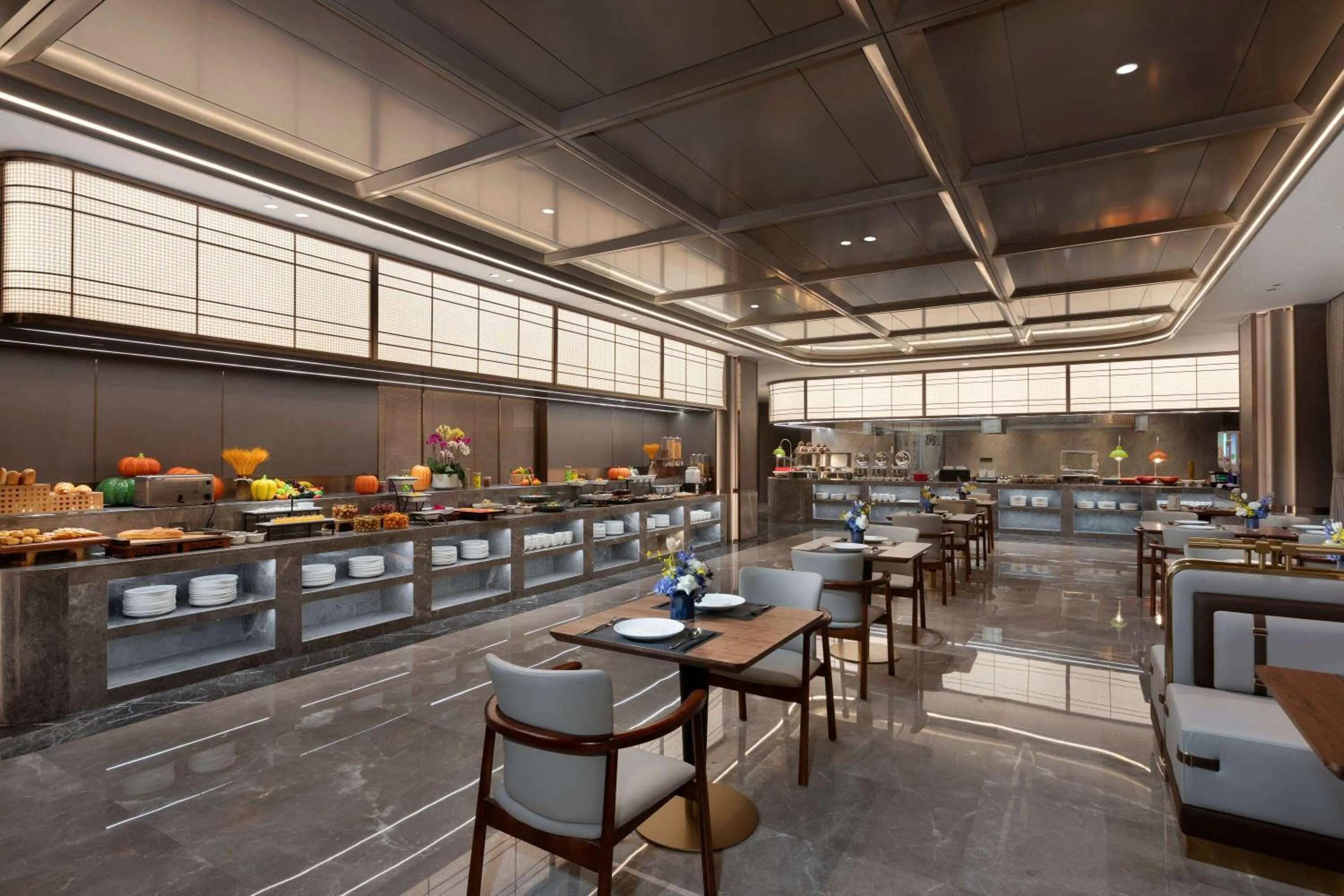 Restaurant/places to eat in Wyndham Qujing Luliang