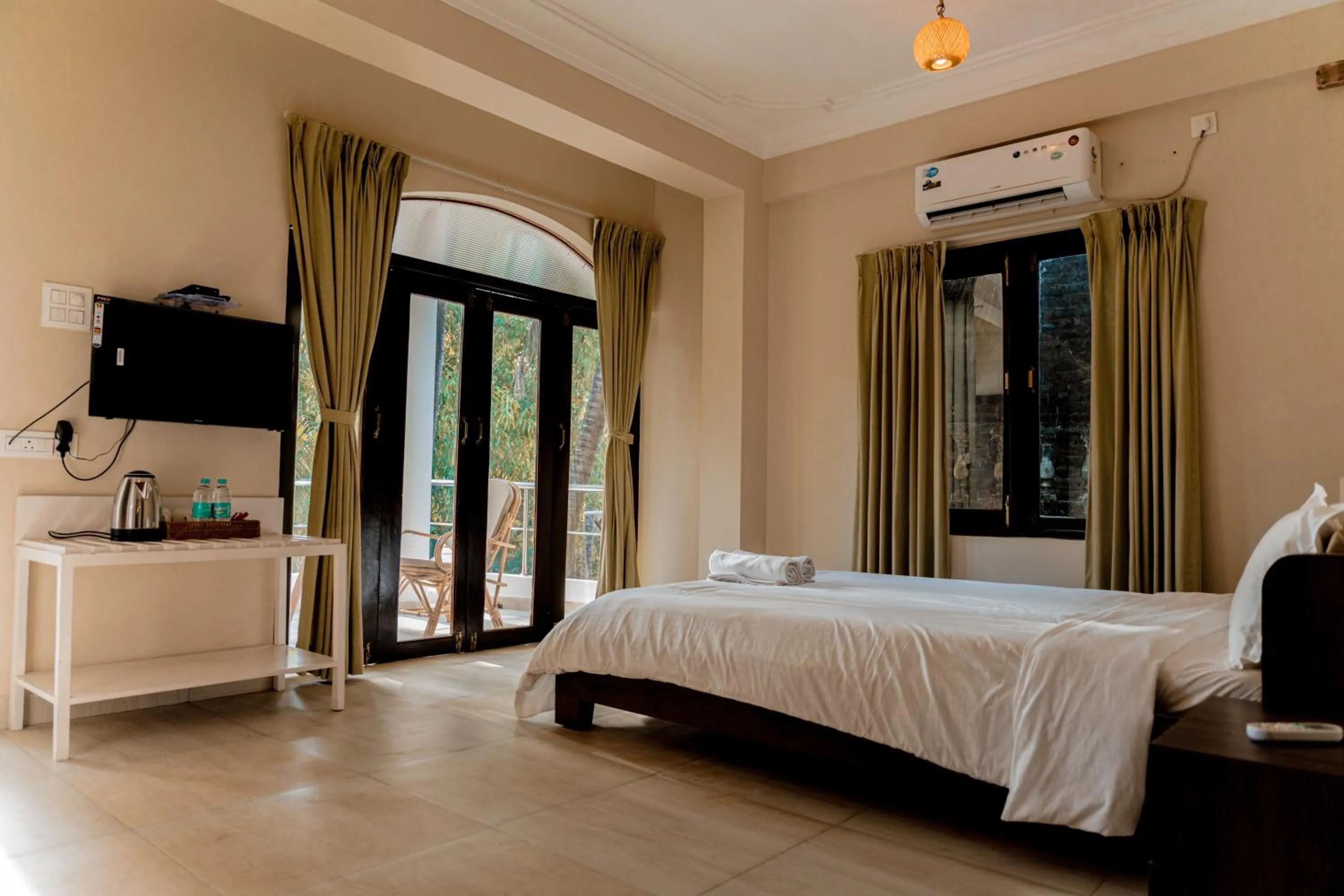 Photo of the whole room in Casa Aqua Mandrem