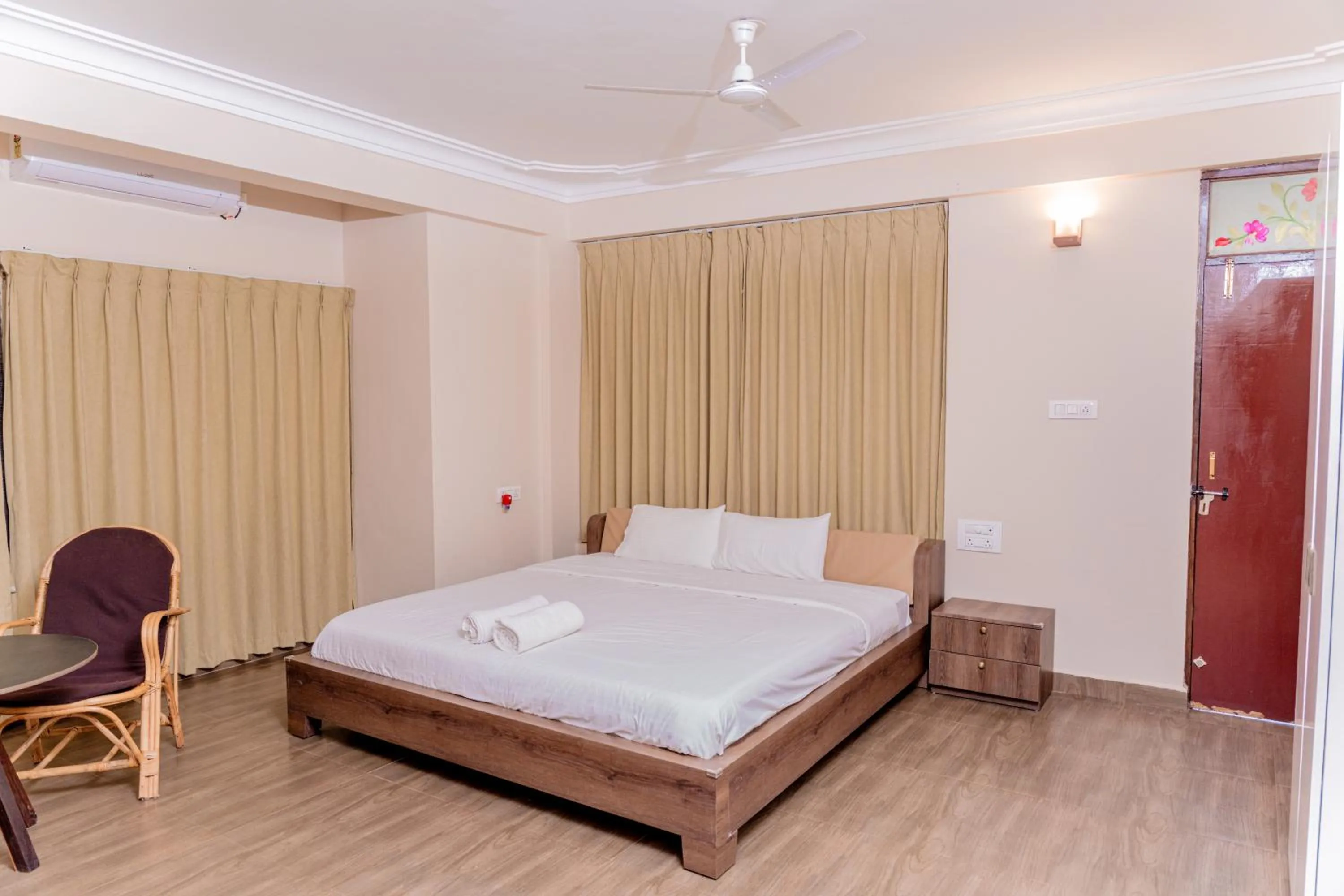 Photo of the whole room in Casa Aqua Mandrem