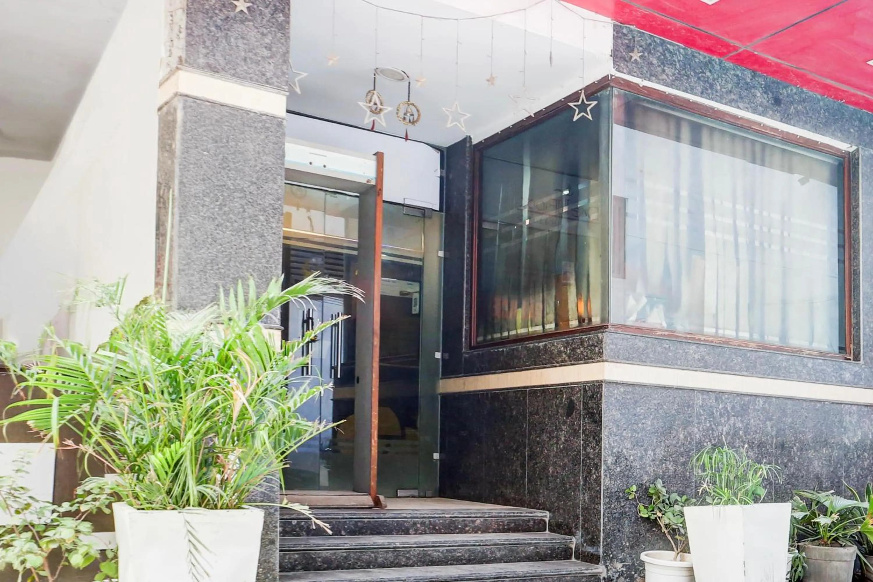 Facade/entrance in Collection O Mahipalpur Near Airport Formerly Jindal Palace