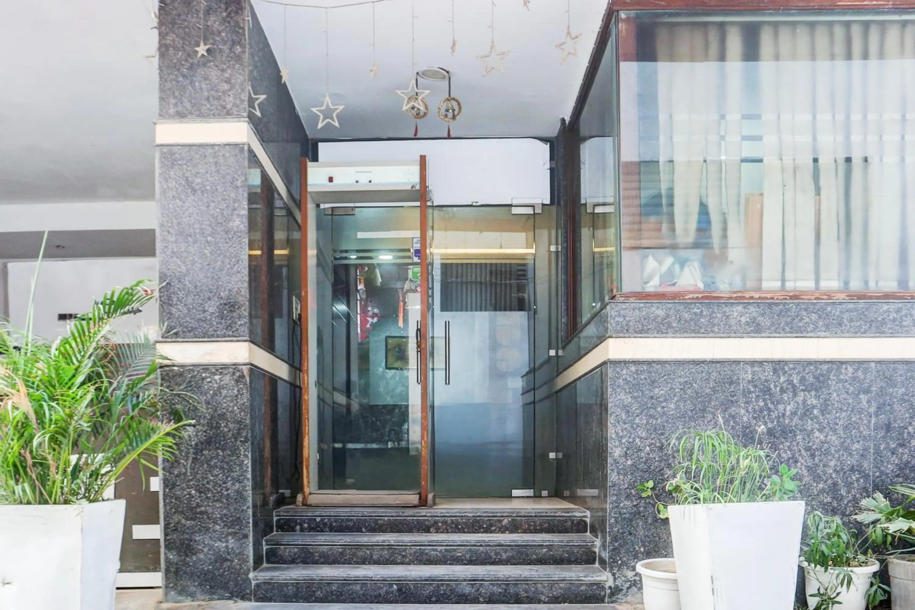 Facade/entrance in Collection O Mahipalpur Near Airport Formerly Jindal Palace