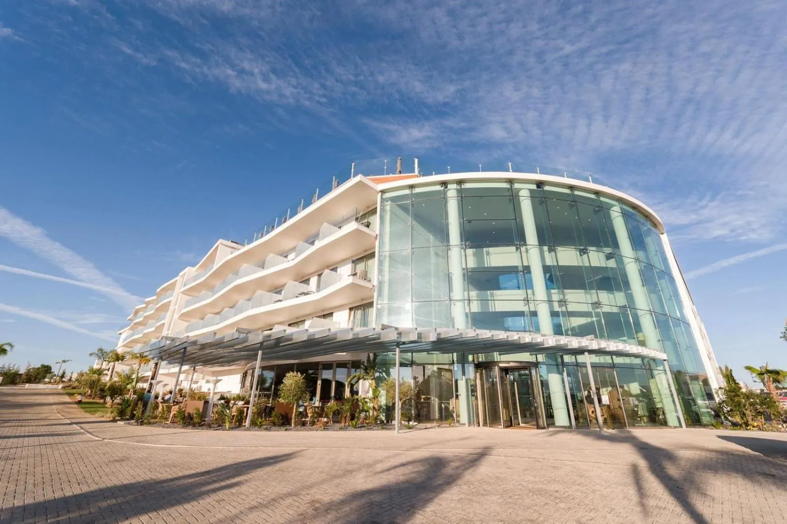 Castelo Suites Hotel