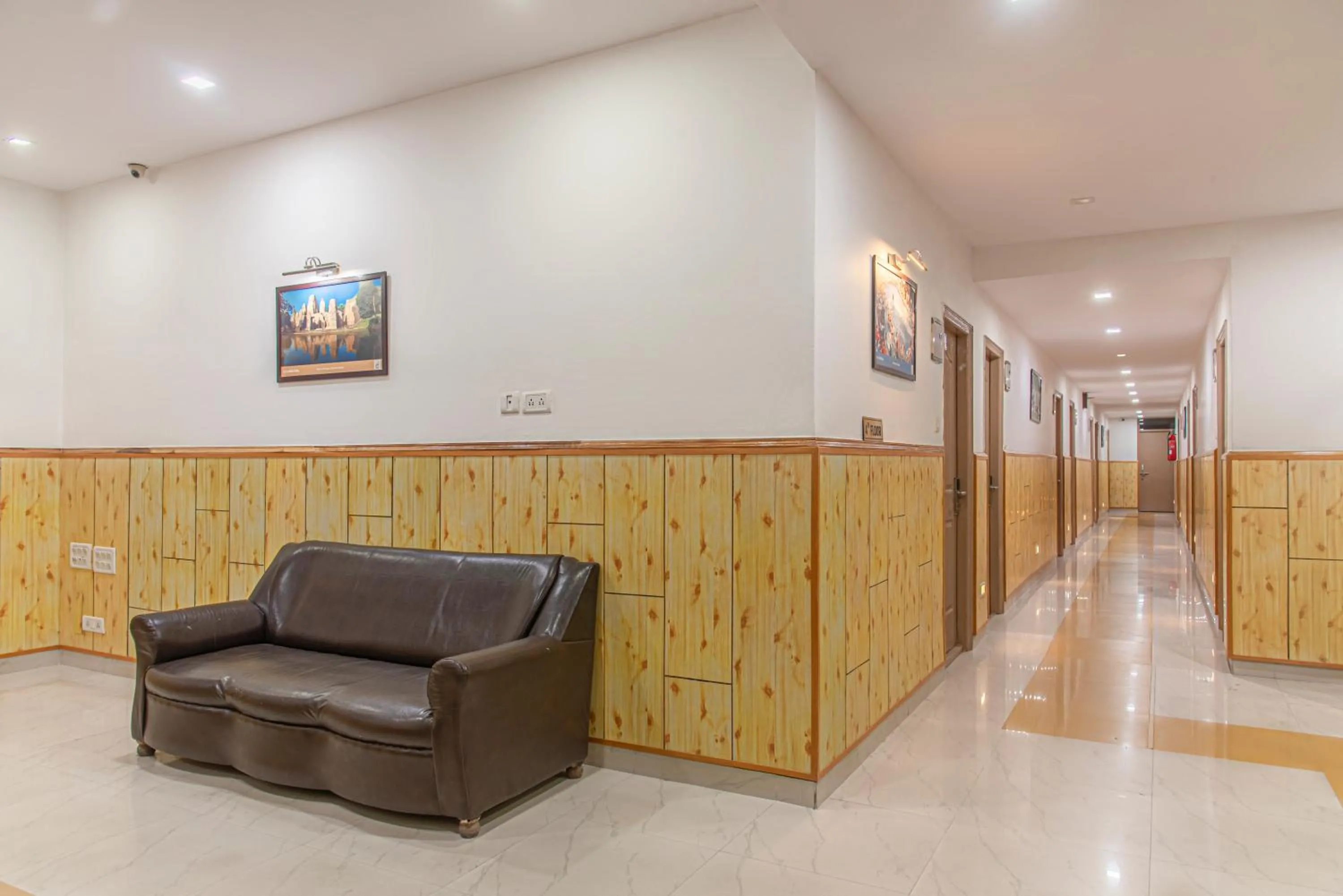 Hotel The Grand Madhushala
