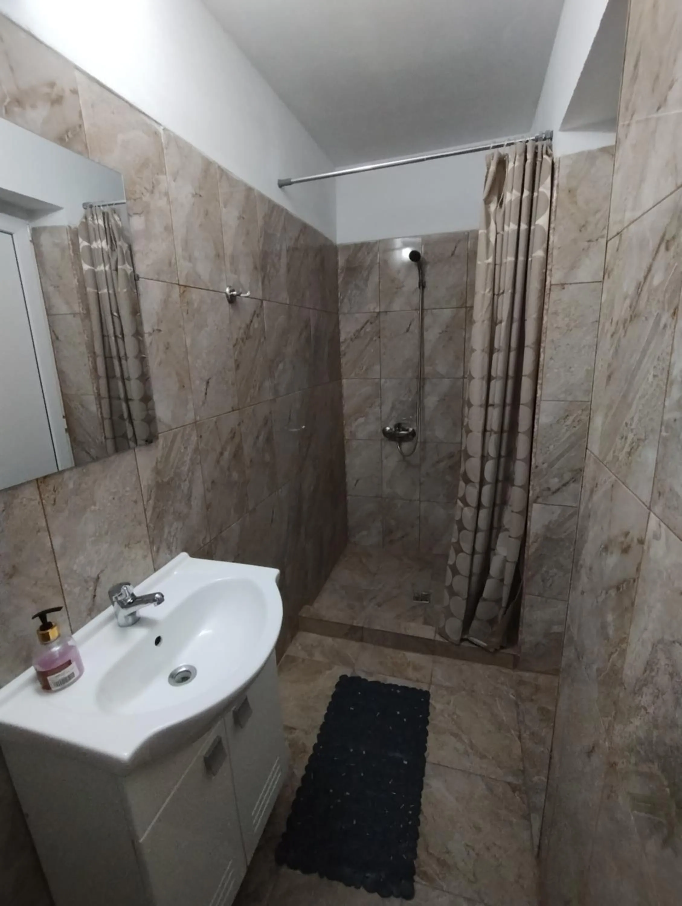 Shower in Casa Aura Costinești