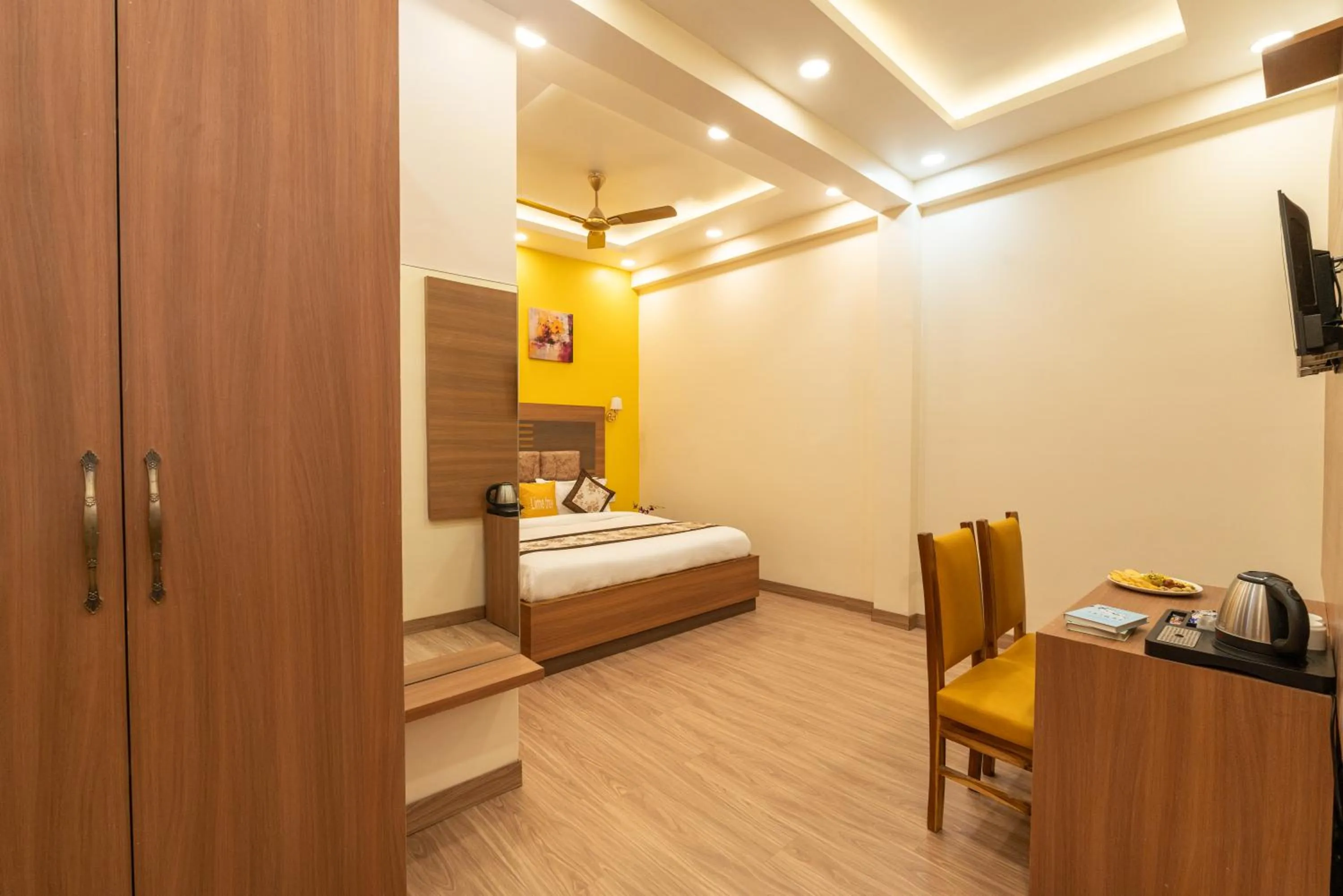 Bed in Lime Tree Hotel & One Bed Room Serviced Apartment - Noida Next to Sector 50 Metro with Party Venue