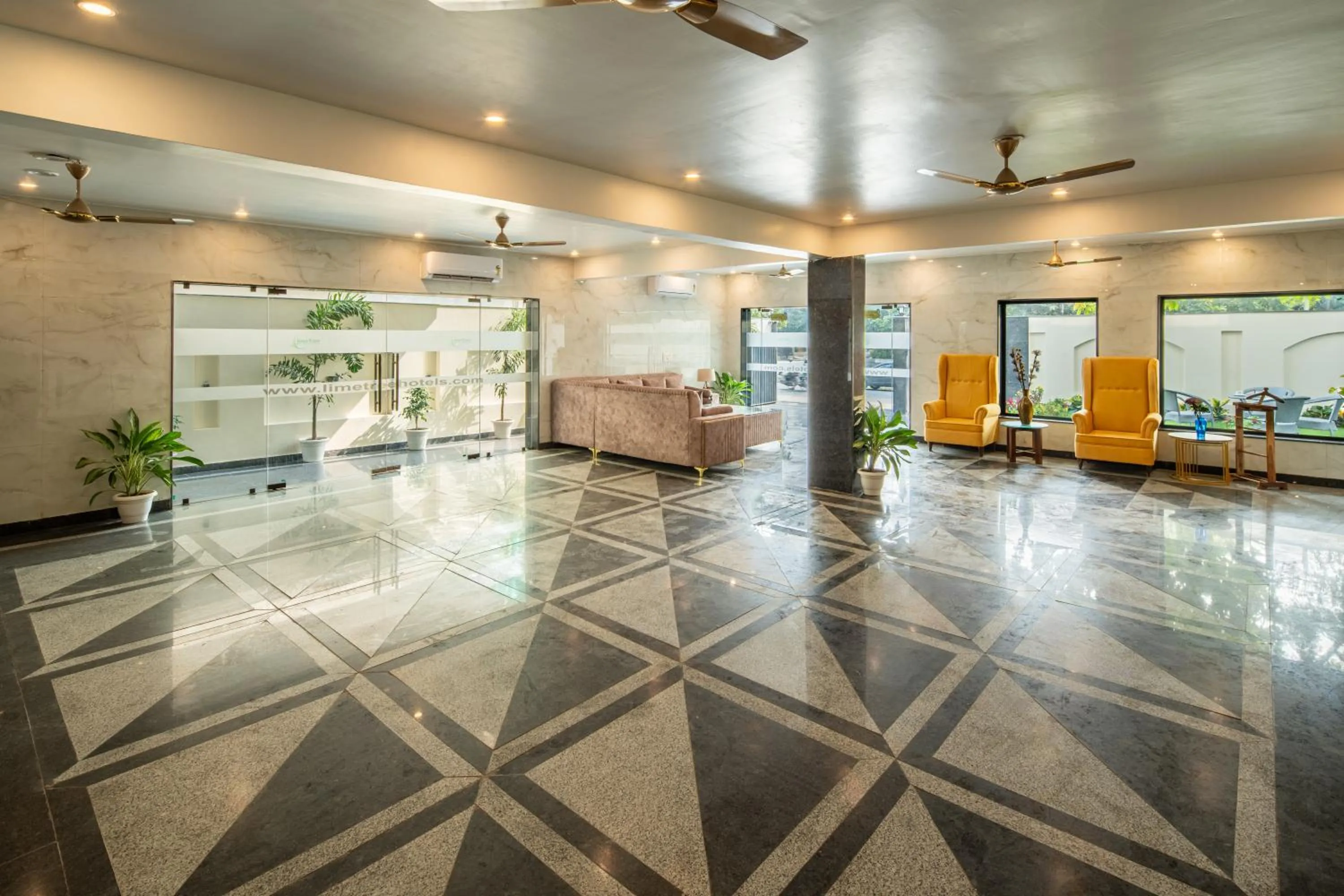 Banquet/Function facilities in Lime Tree Hotel & One Bed Room Serviced Apartment - Noida Next to Sector 50 Metro with Party Venue