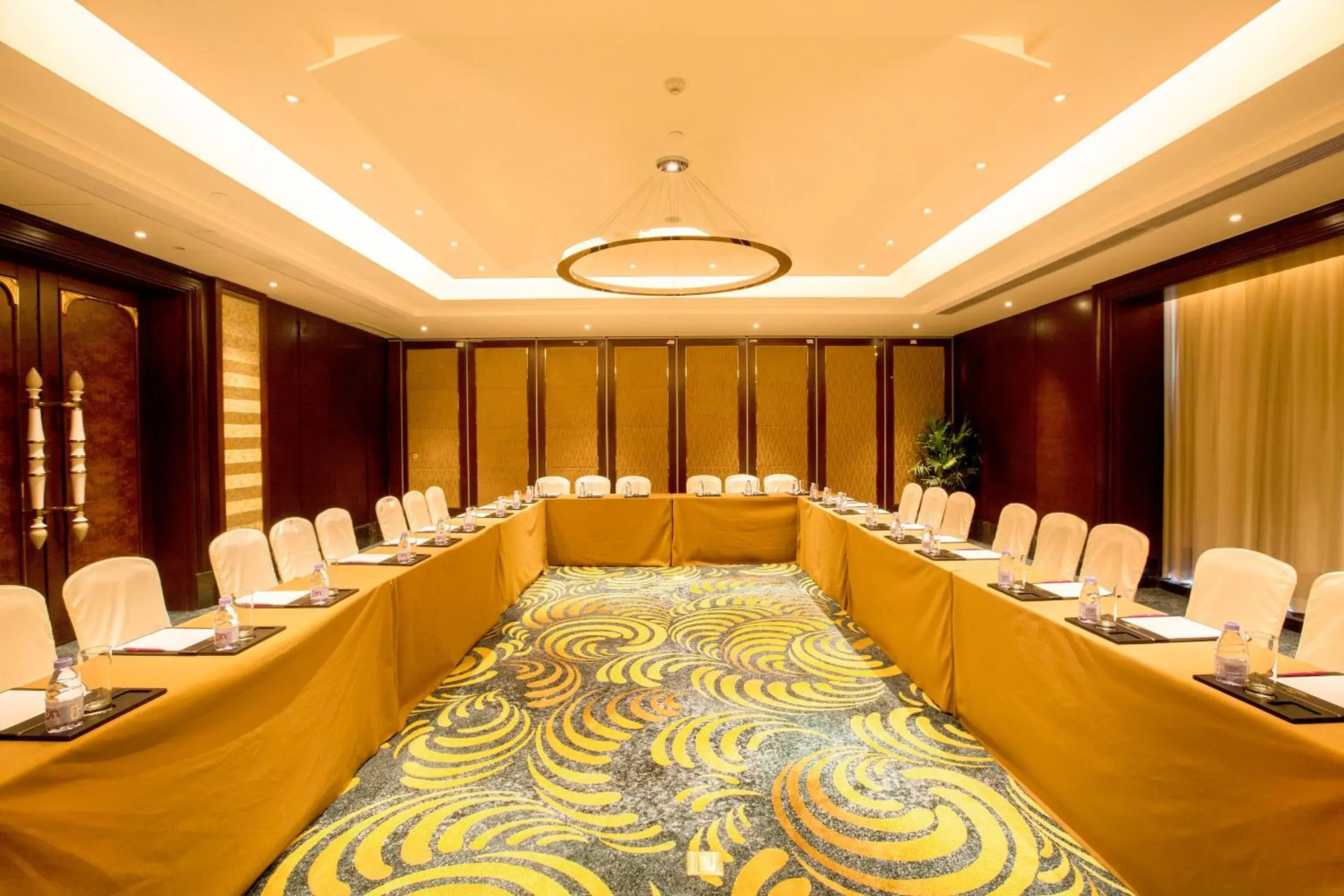 Meeting/conference room in Crowne Plaza Guangzhou Zengcheng, an IHG Hotel