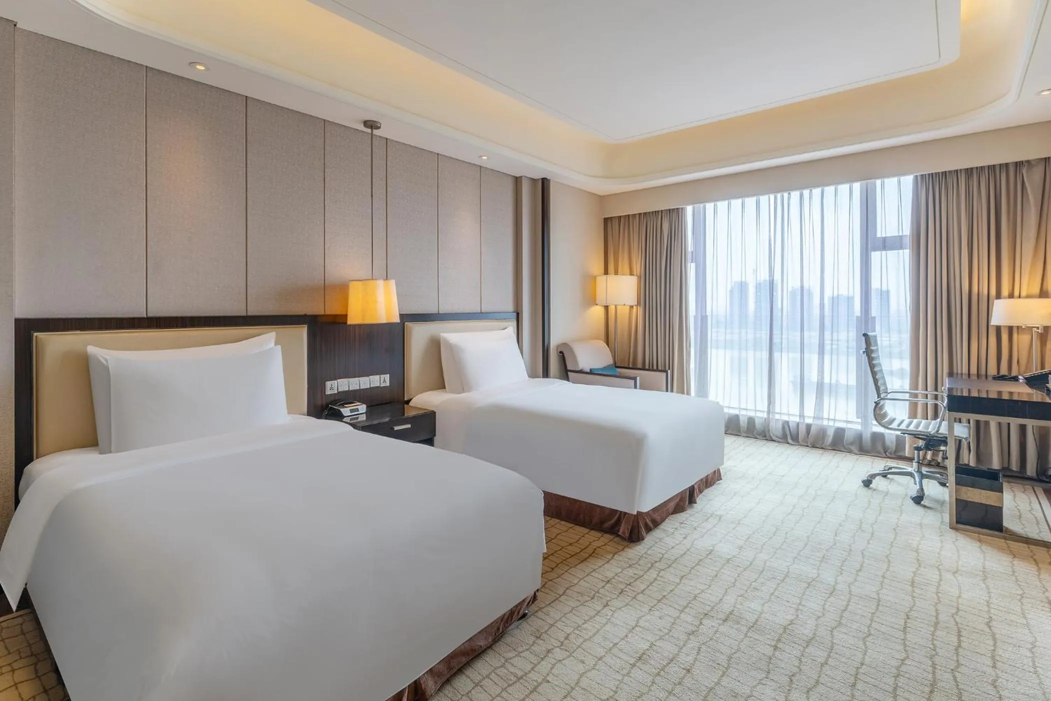 Bed in Junluxe Hotel Guangzhou Zengcheng-Free Shuttle Bus For Canton Fair