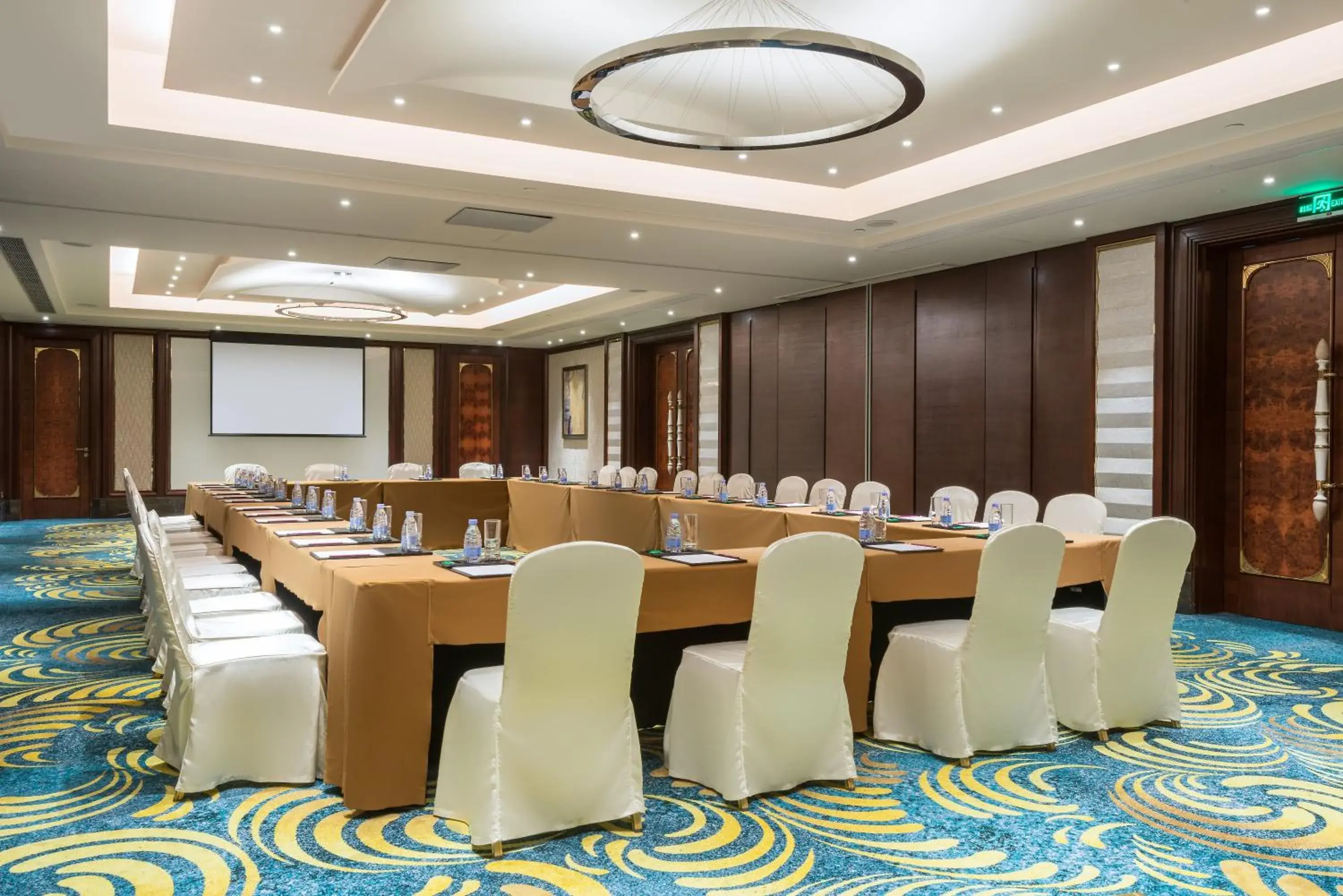 Meeting/conference room in Crowne Plaza Guangzhou Zengcheng, an IHG Hotel