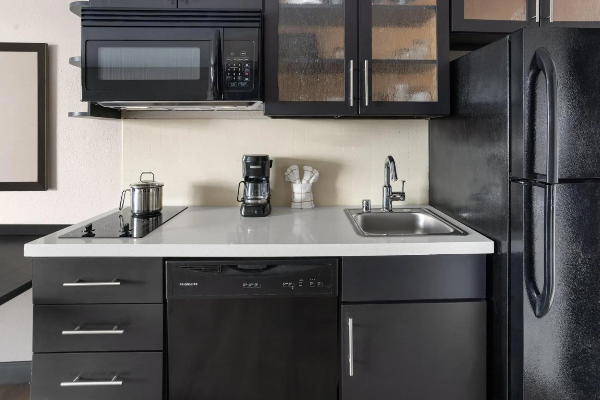 Photo of the whole room in Candlewood Suites Fort Campbell - Oak Grove by IHG