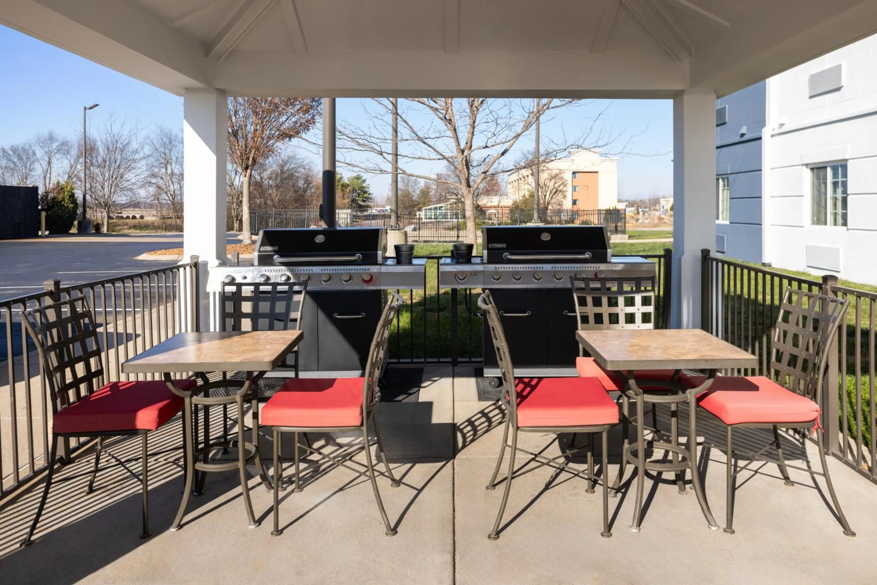BBQ facilities in Candlewood Suites Fort Campbell - Oak Grove by IHG