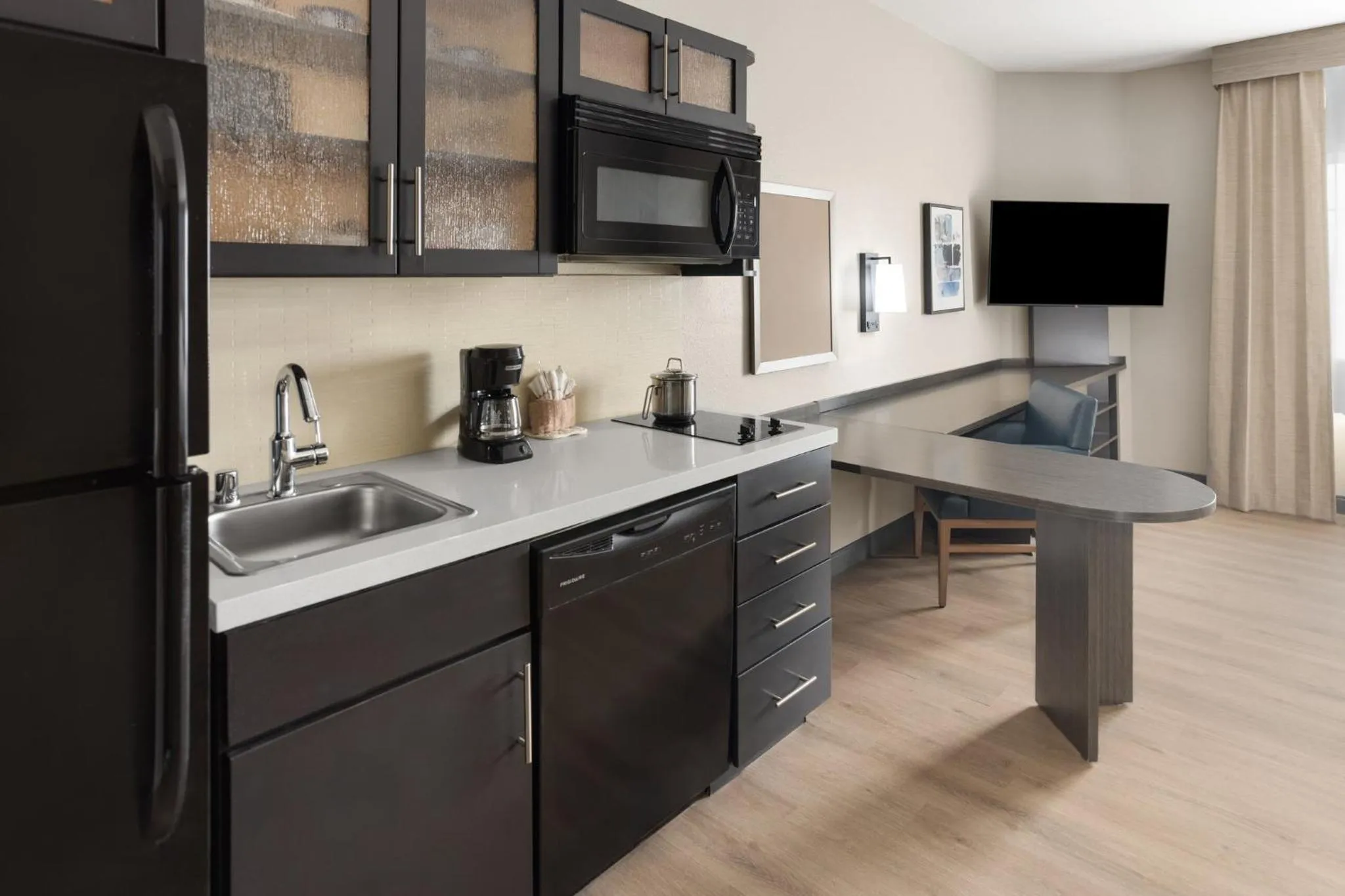 Photo of the whole room in Candlewood Suites Fort Campbell - Oak Grove by IHG