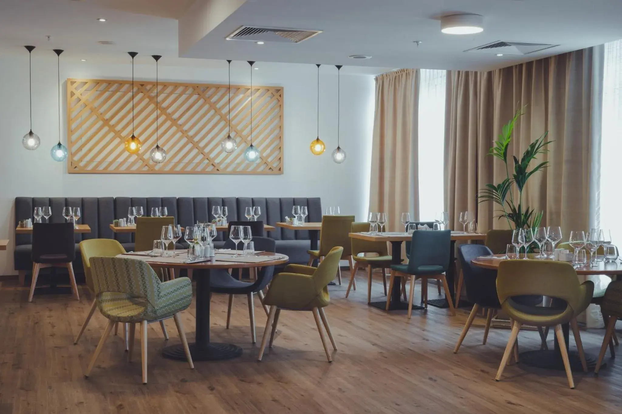 Restaurant/places to eat in Holiday Inn Skopje by IHG Restaurant/places to eat in Holiday Inn Skopje by IHG