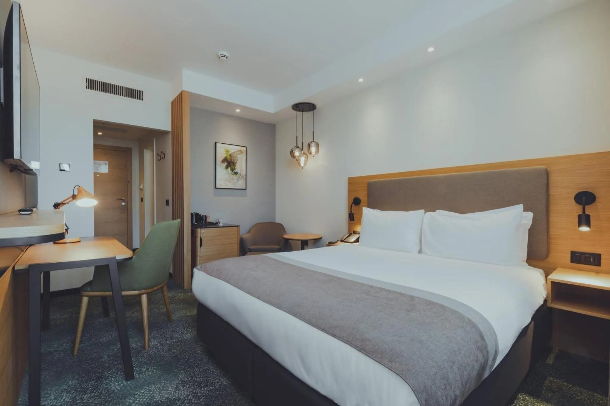 Photo of the whole room, Bed in Holiday Inn Skopje by IHG