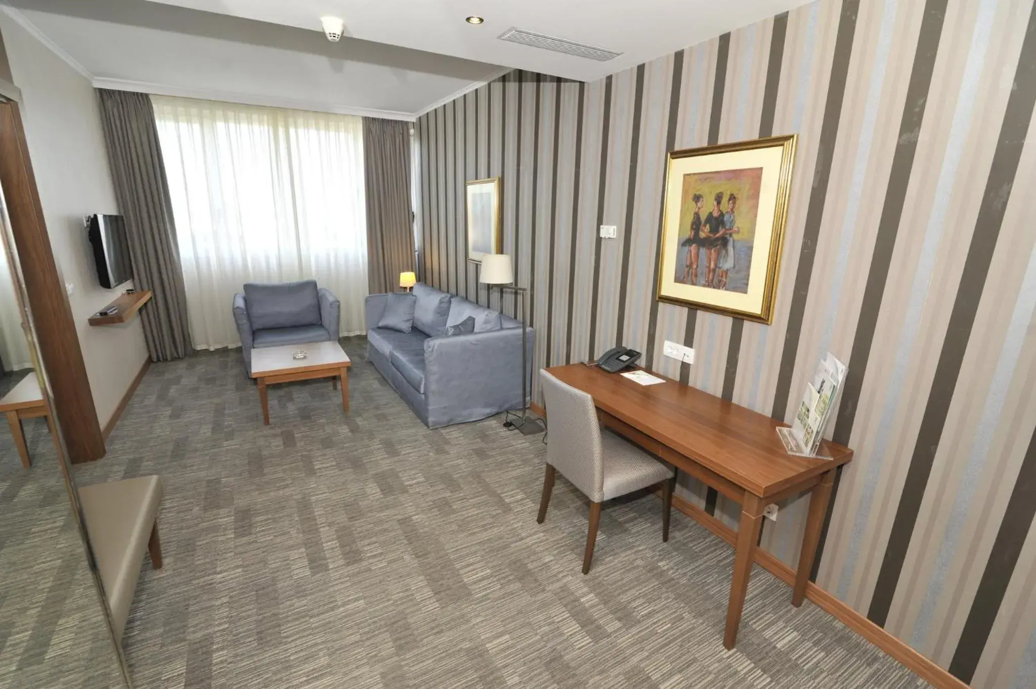 Photo of the whole room in Holiday Inn Skopje by IHG Photo of the whole room in Holiday Inn Skopje by IHG