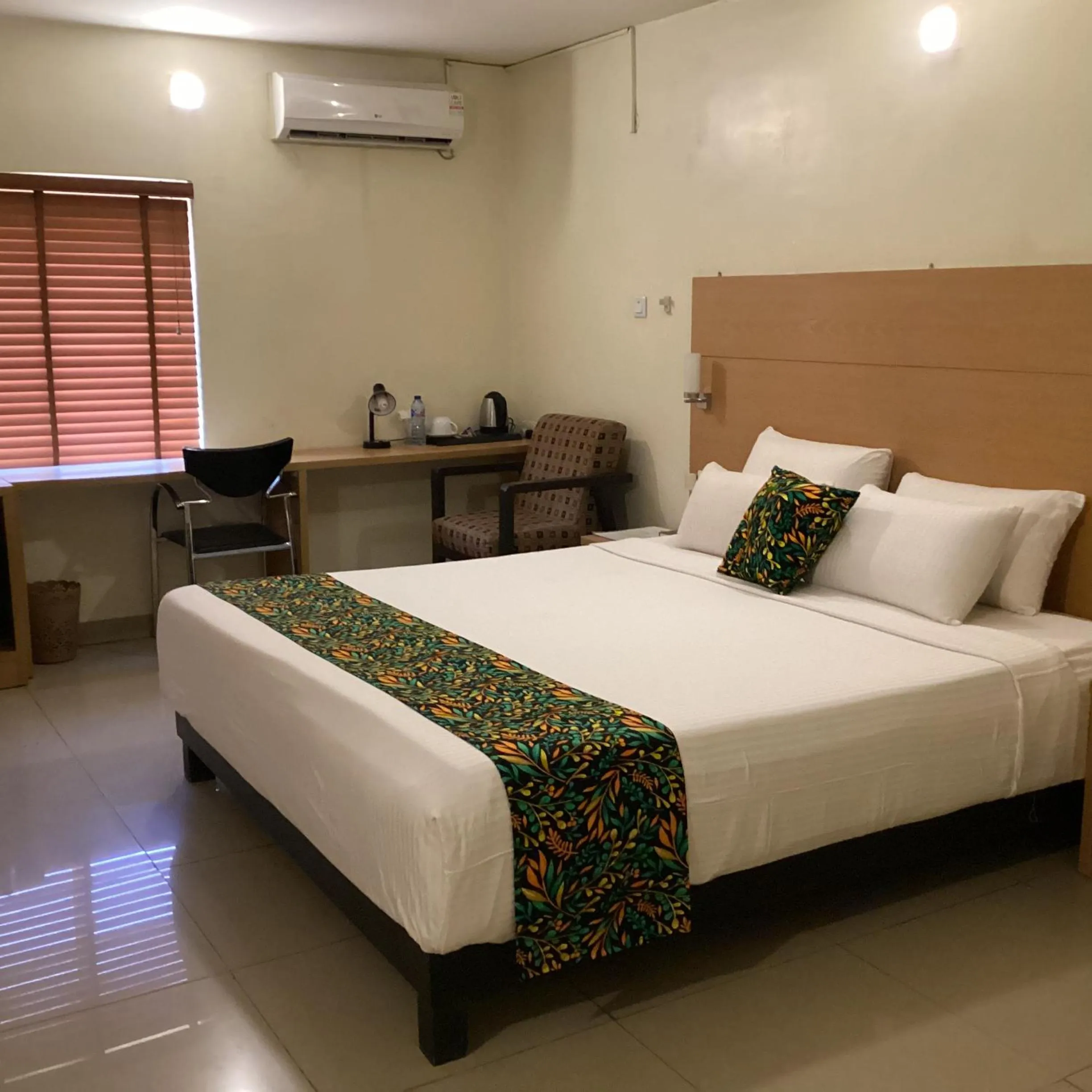 Bed in Adis Hotels Ibadan