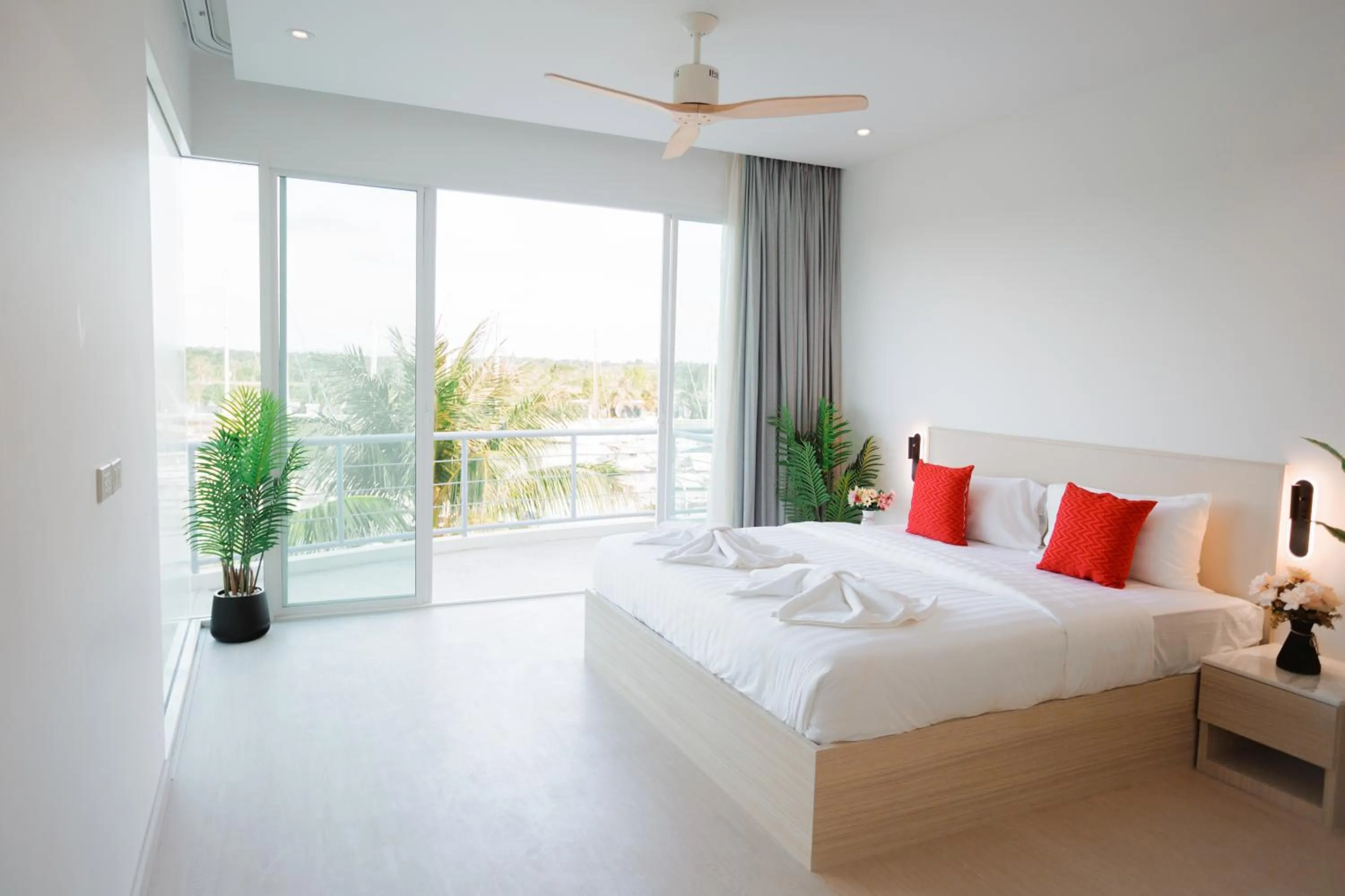 Property building, Bed in Krabi Boat Lagoon Resort