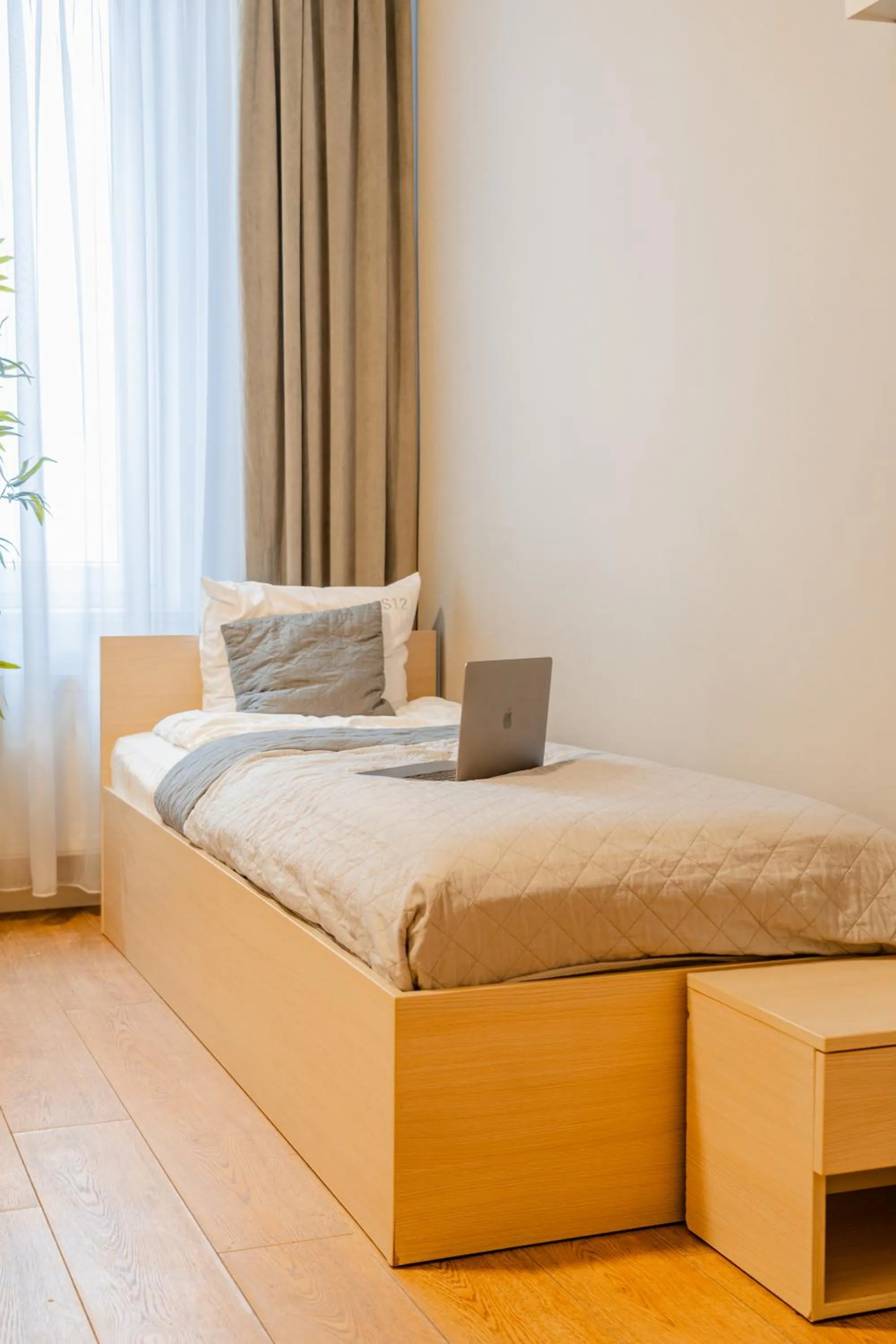 Bed in Apartamenty Platinia - komfortowe noclegi Kraków Stare Miasto