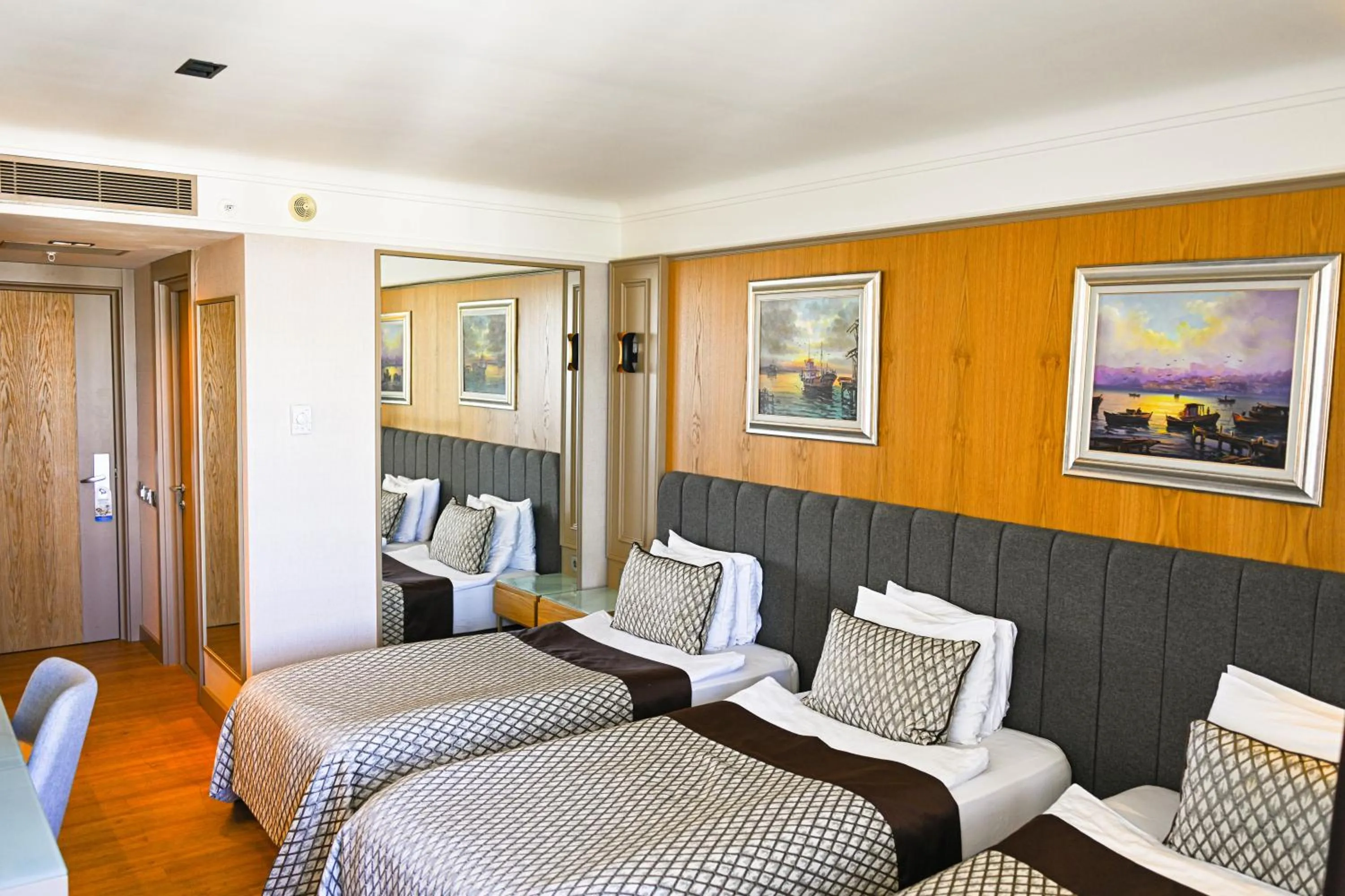 Photo of the whole room in Porto Bello Hotel Resort & Spa