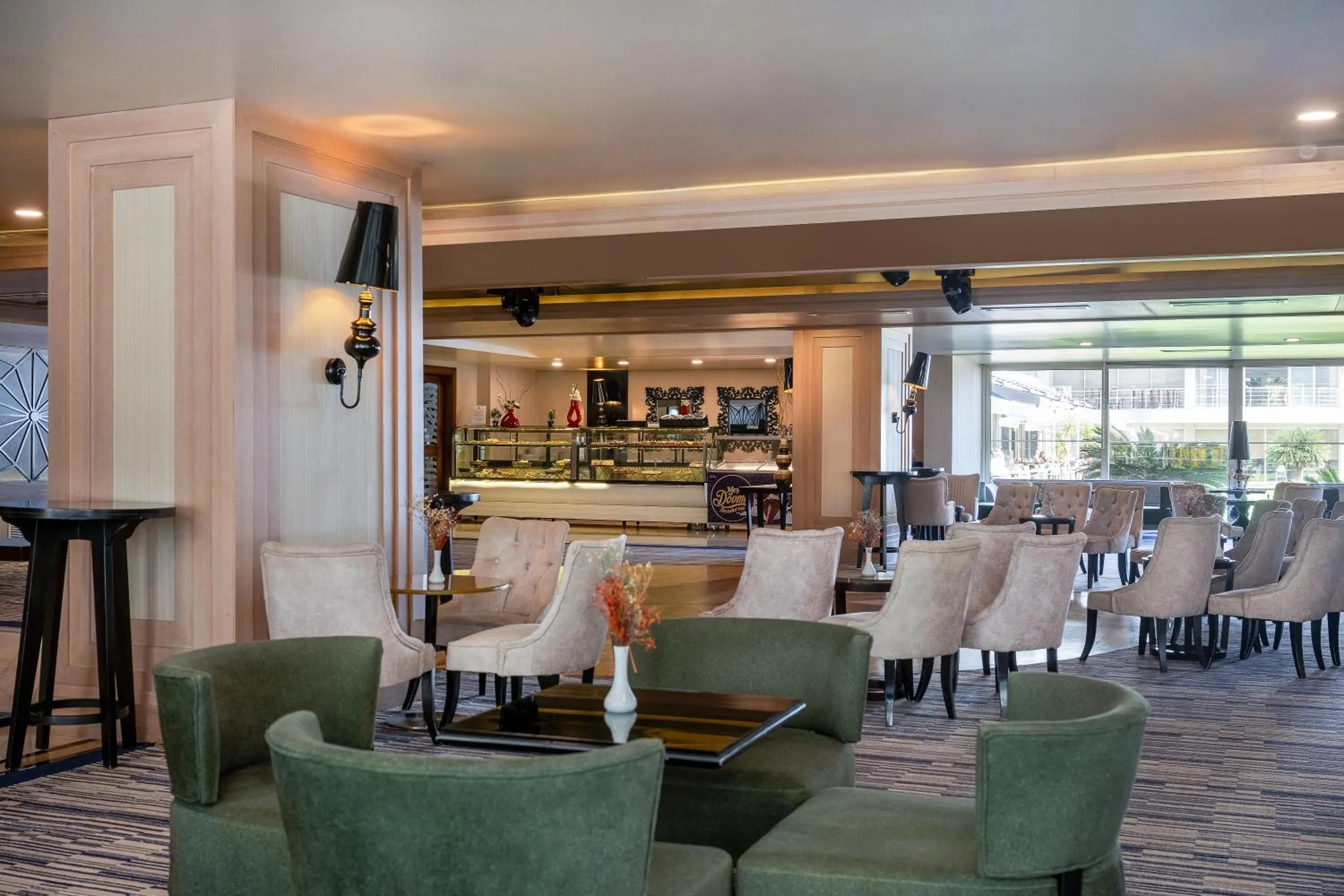 Lounge or bar in Porto Bello Hotel Resort & Spa
