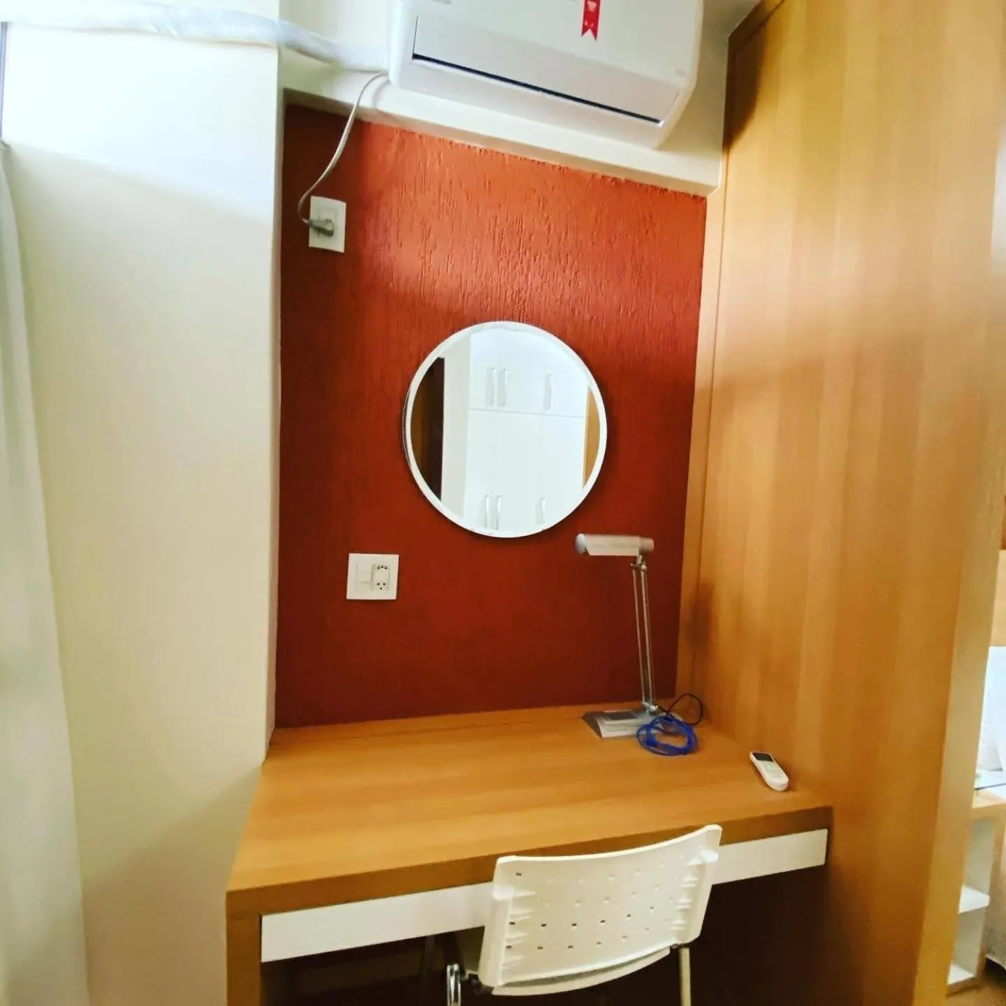 wardrobe in Líber Hotel Nova Serrana - Conforto na Rota da BR-262