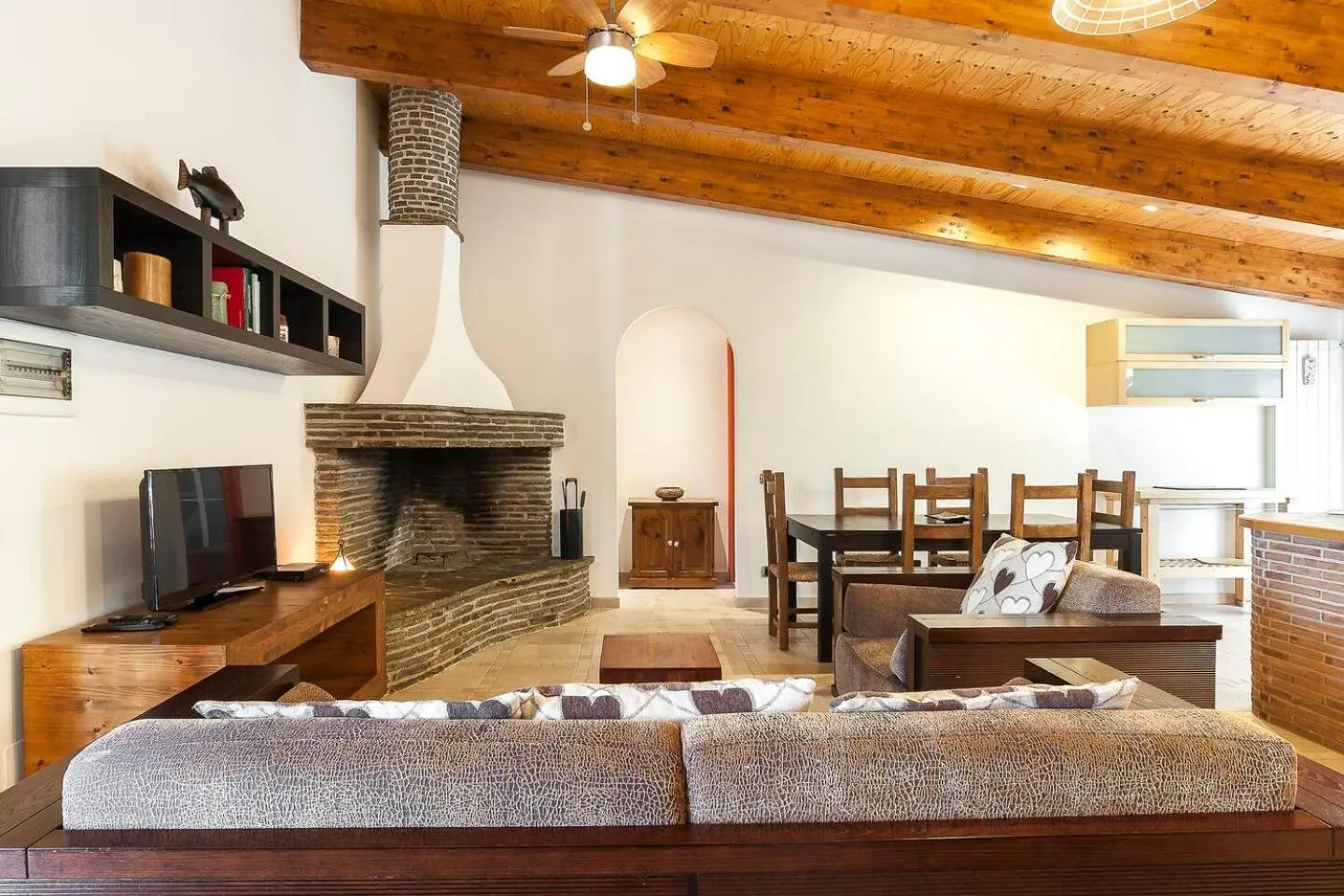 Living room in Villa LA CESA & Villino LA CASETTA Holiday Houses CON JACUZZI