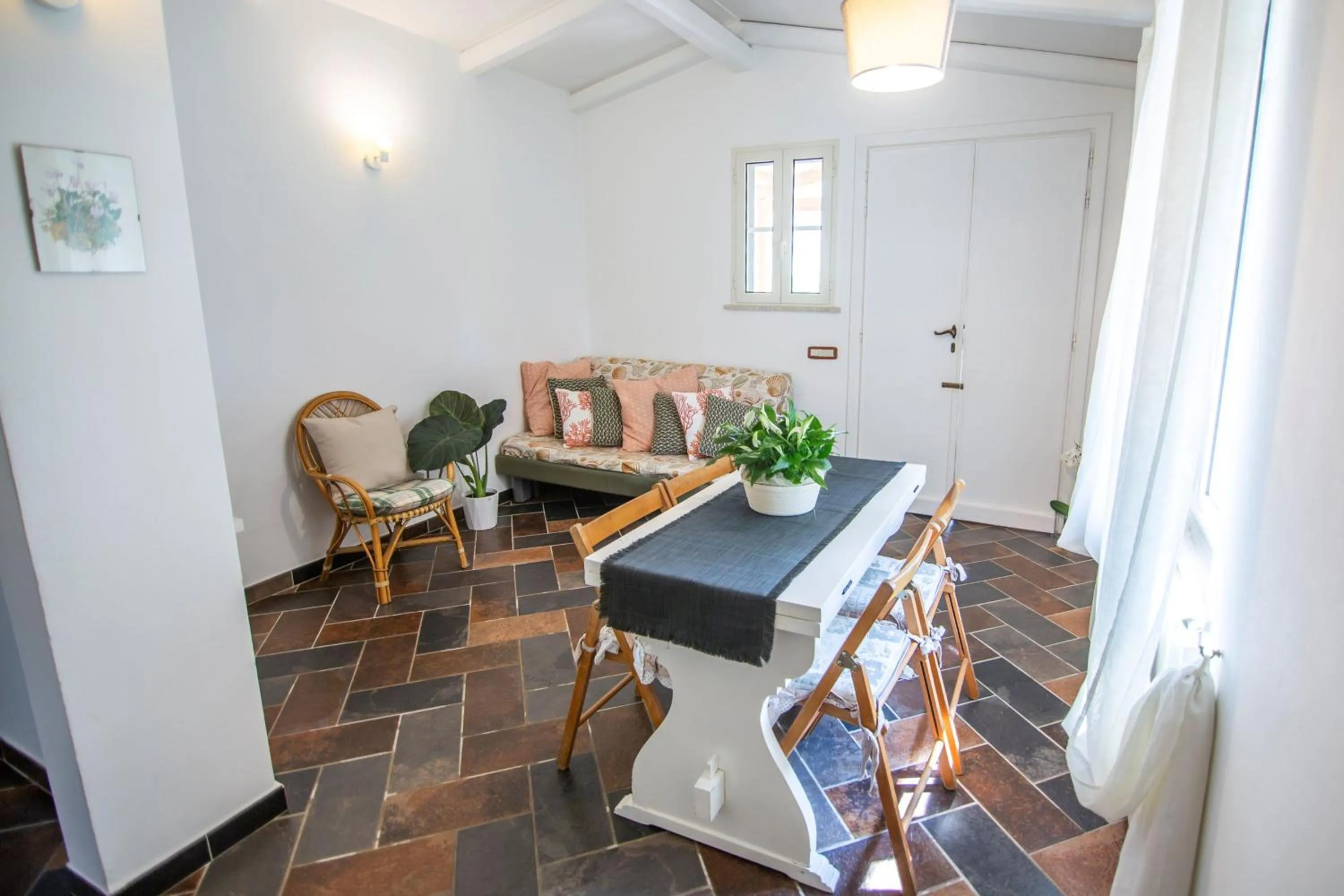 Living room in Villa LA CESA & Villino LA CASETTA Holiday Houses CON JACUZZI