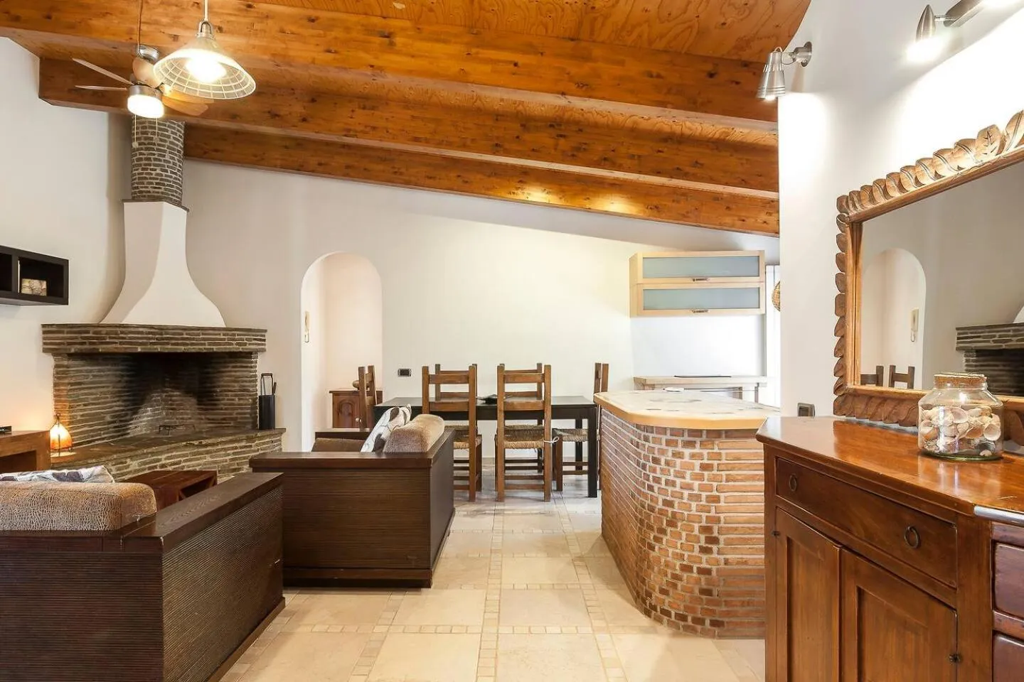 Living room in Villa LA CESA & Villino LA CASETTA Holiday Houses CON JACUZZI