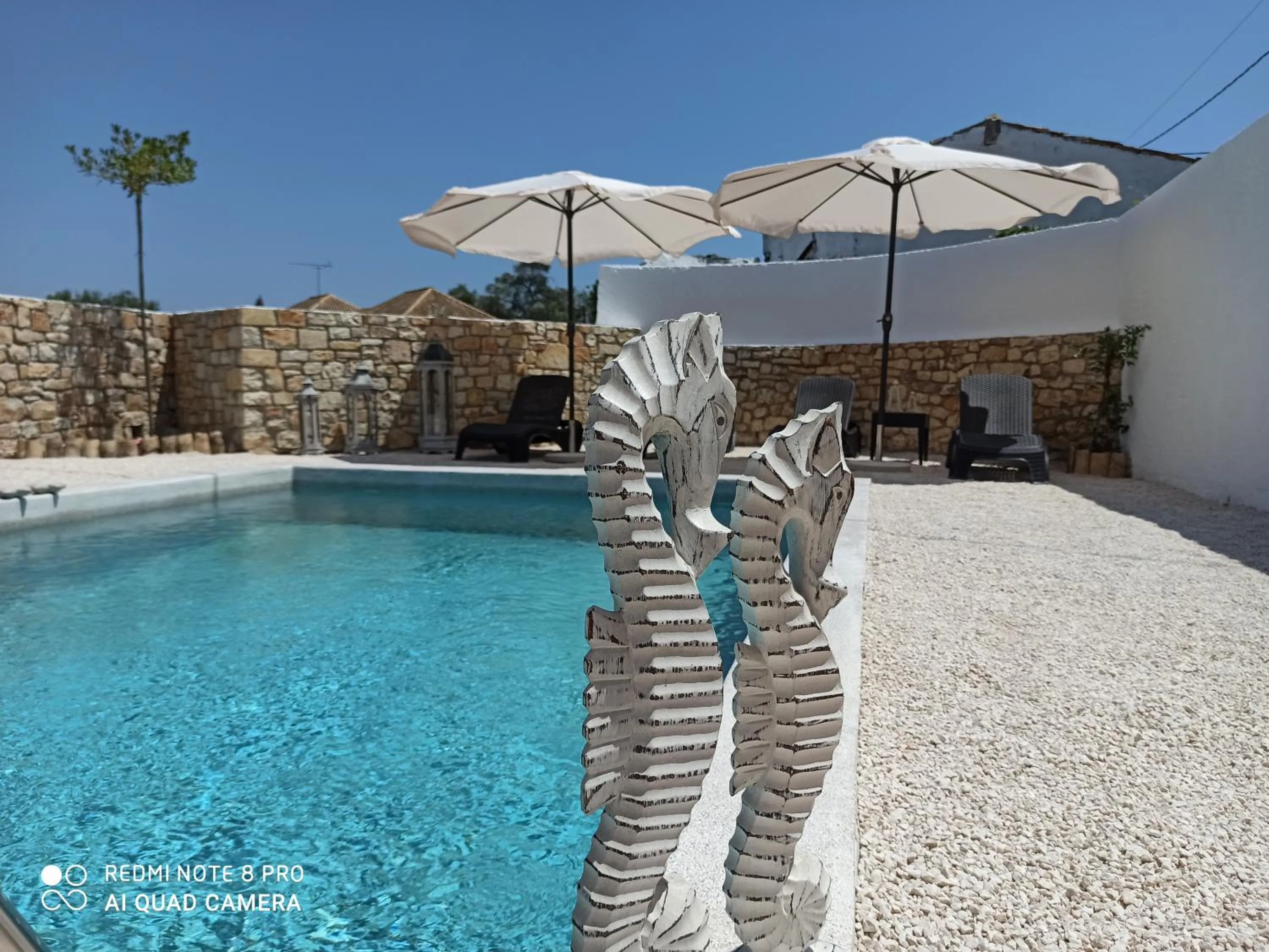 Swimming pool in Avra