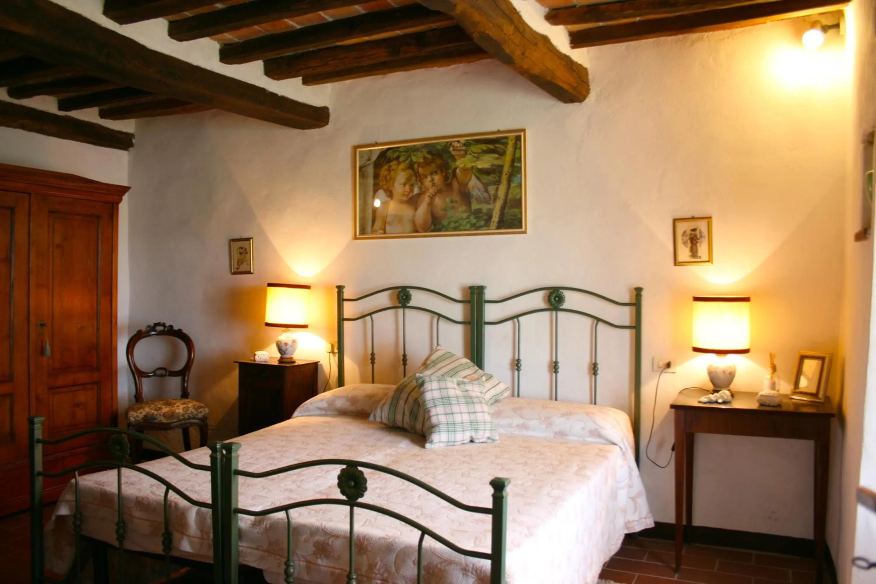 Bedroom, Bed in San Eusebio