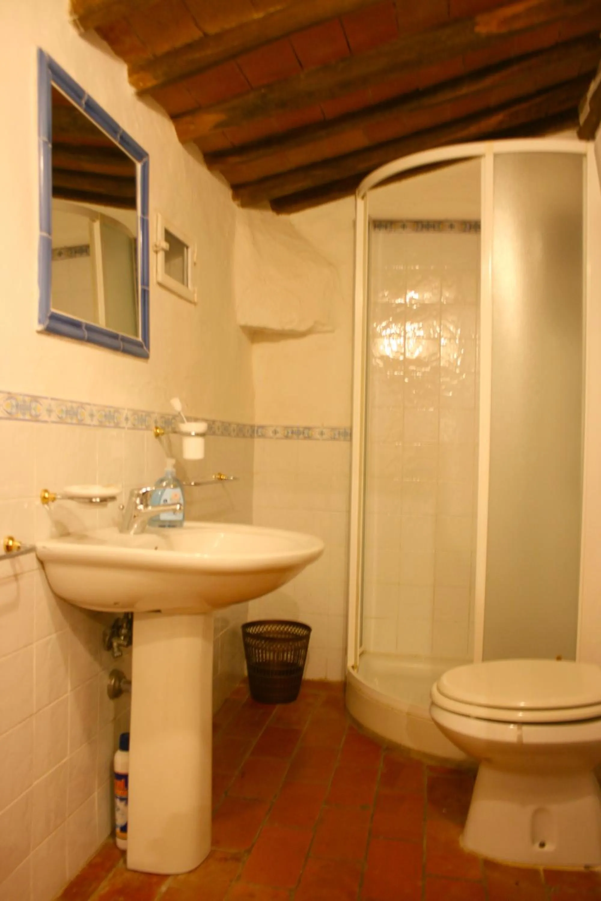 Bathroom in San Eusebio