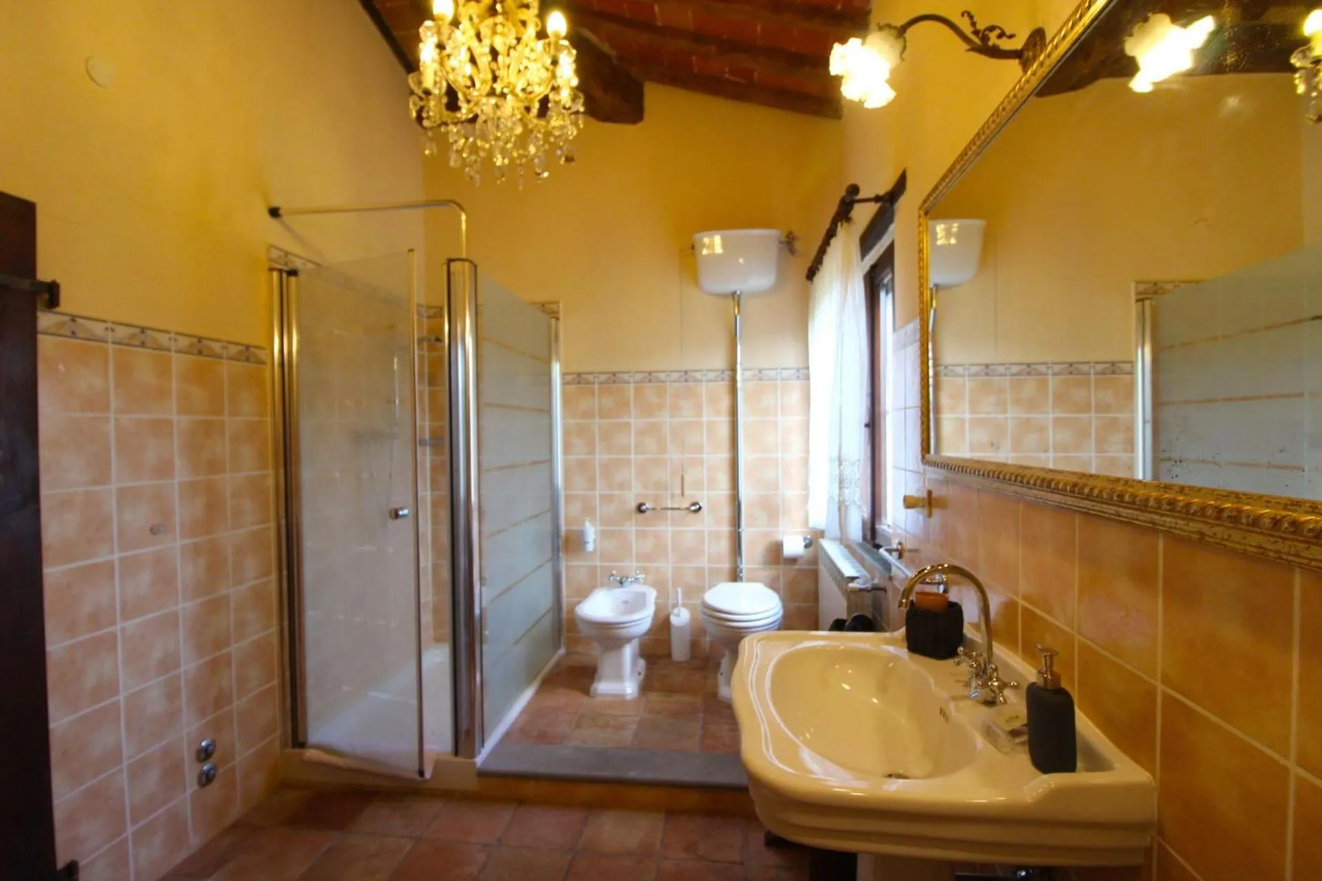 Shower in Villa Cecilia
