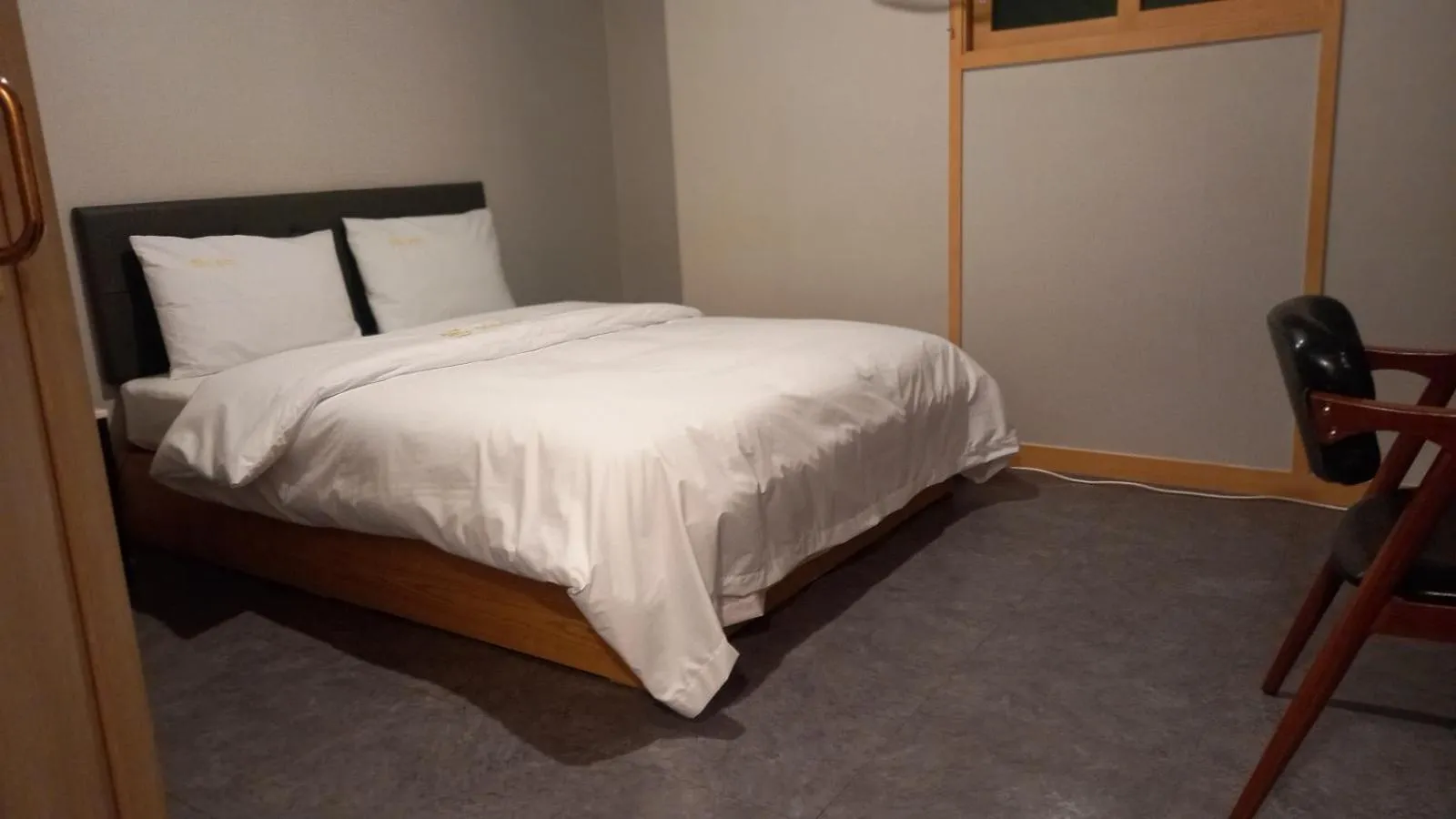 Mong Motel