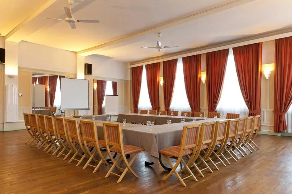 Meeting/conference room in Logis Le Cheval Rouge