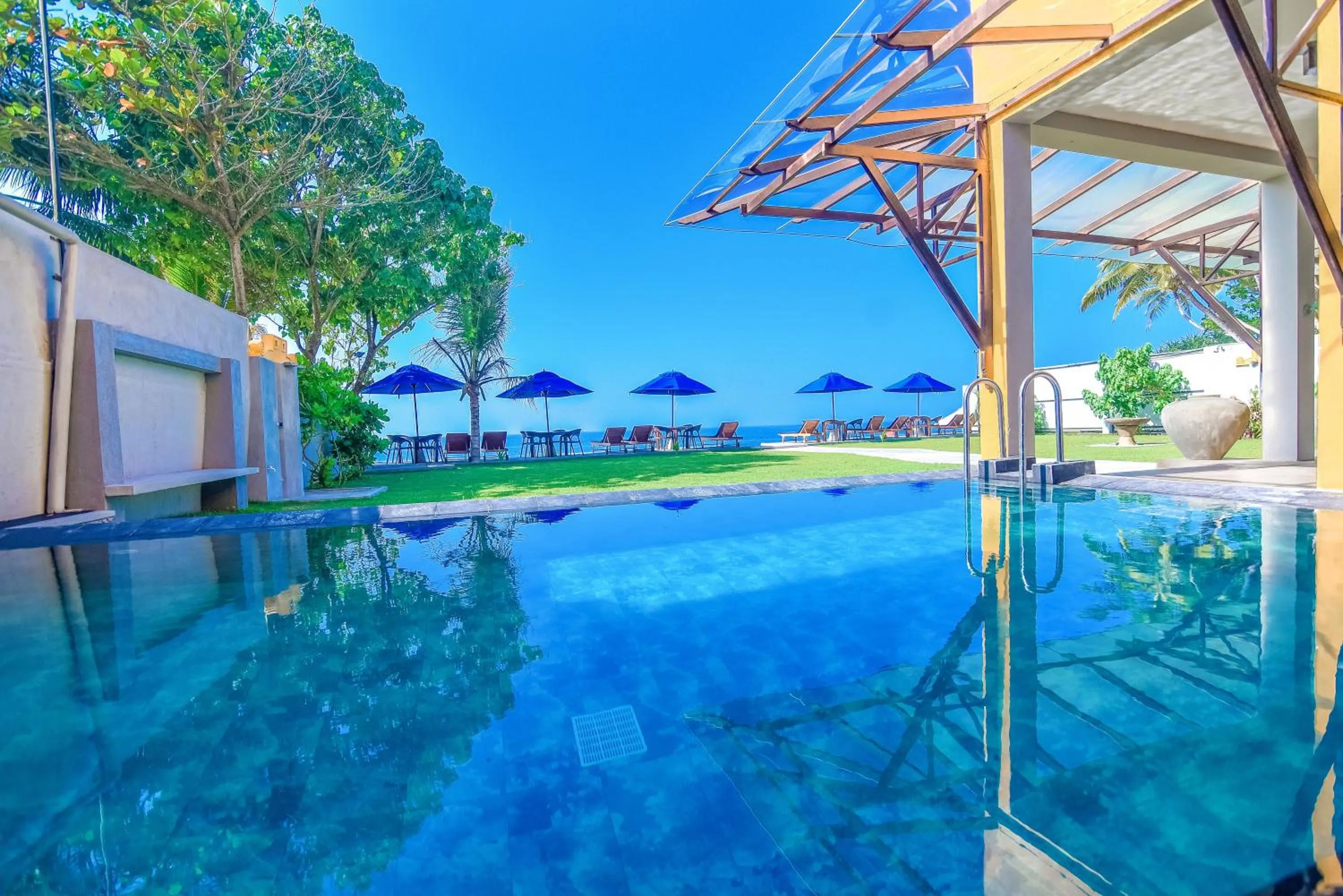 Swimming pool in Amanda Beach Villas