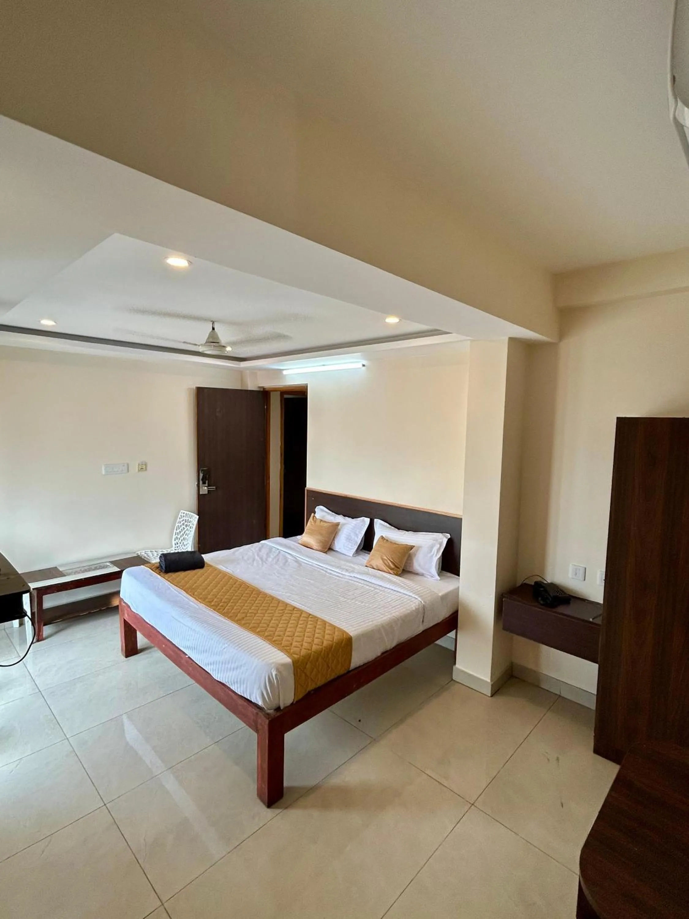 Bed in Sri Saai Surguru Residency