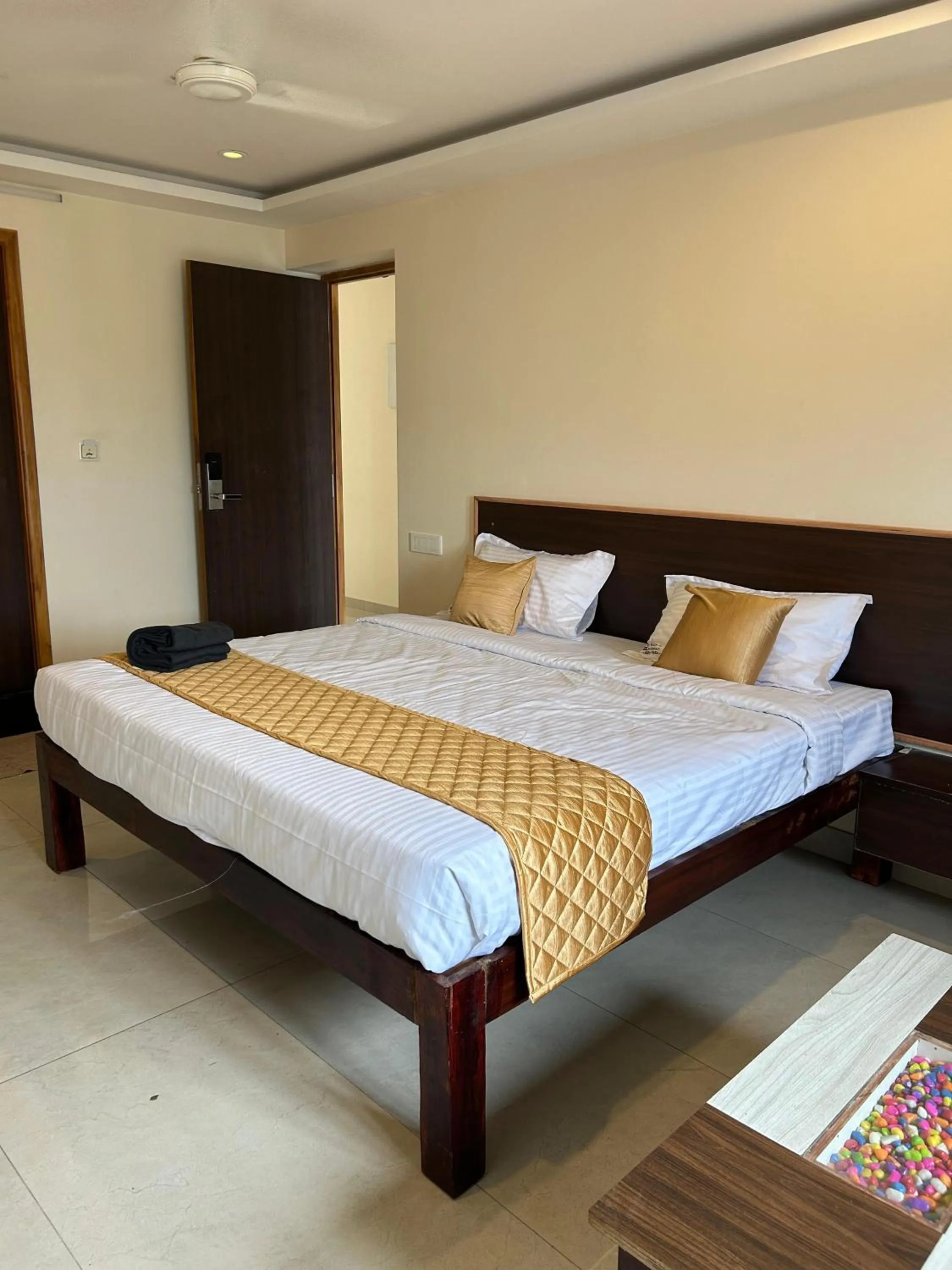Bed in Sri Saai Surguru Residency