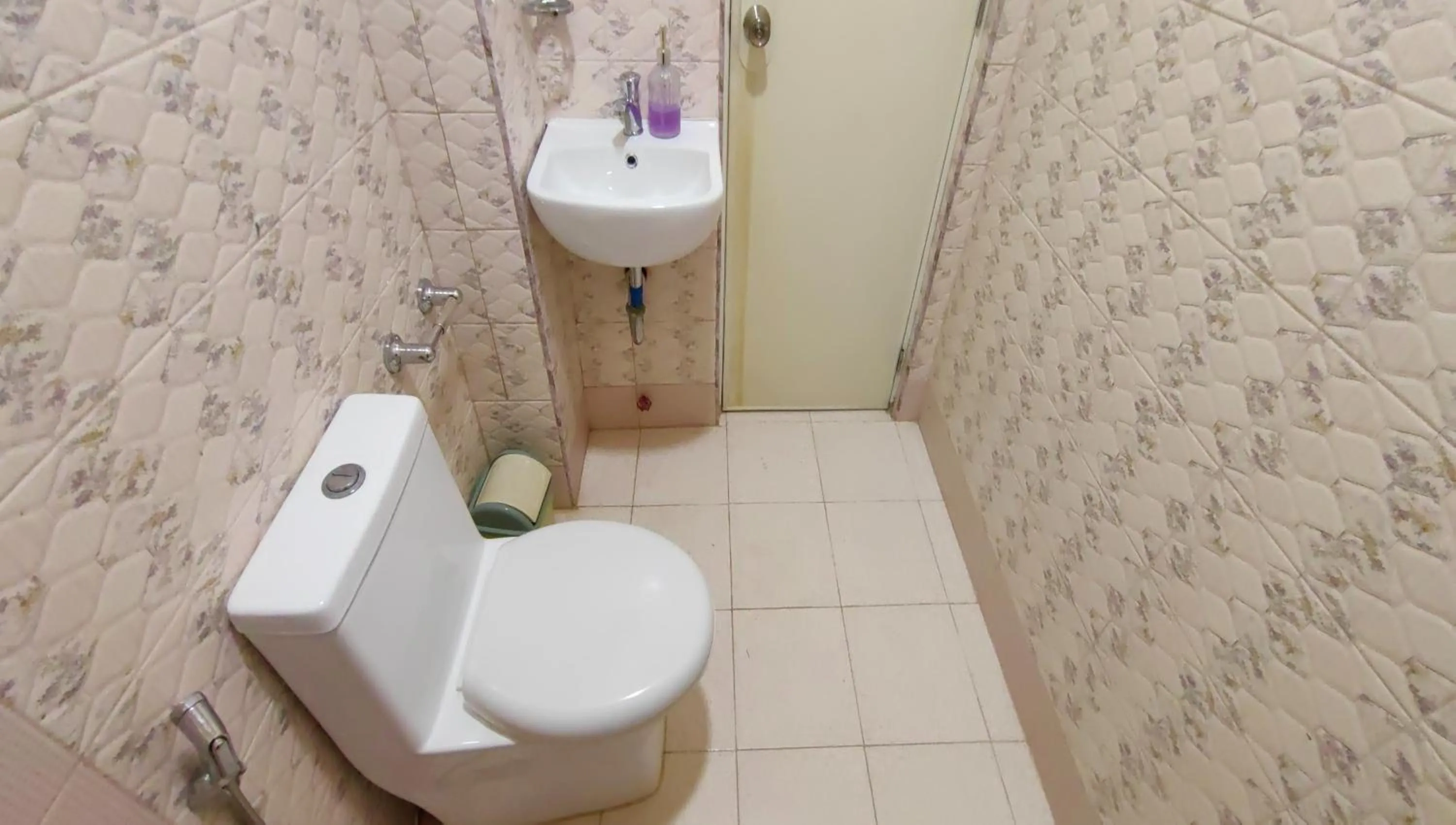 Bathroom in Pring Pension House Puerto Princesa