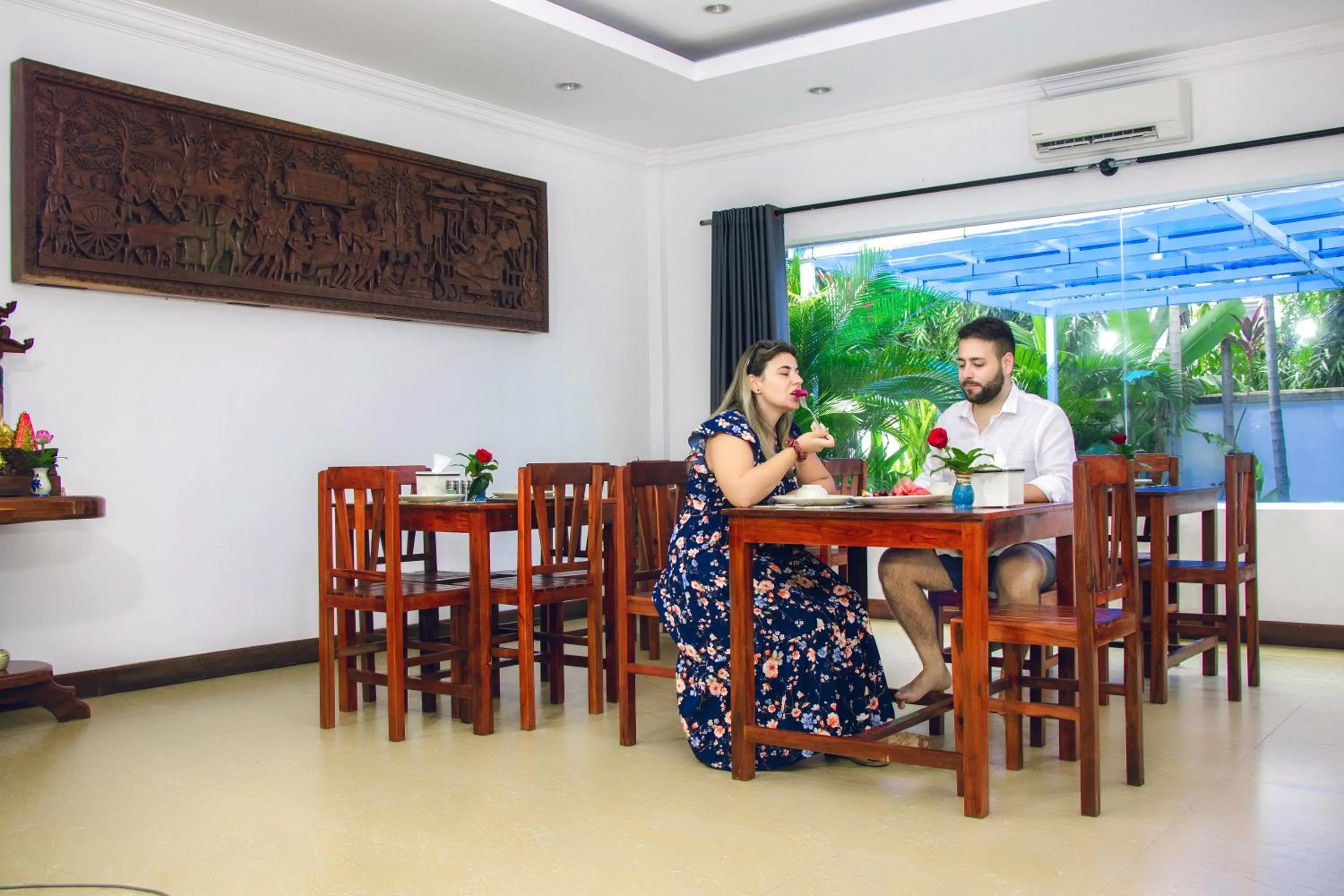 Restaurant/places to eat in Thonka Boutique