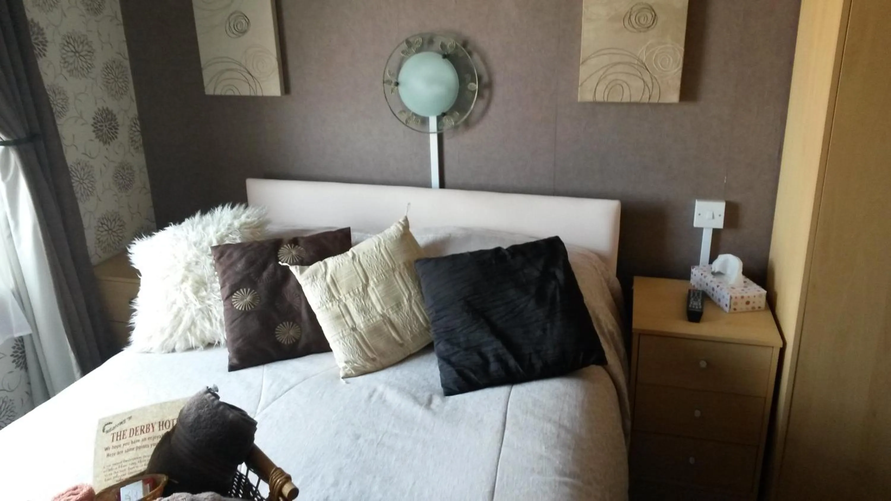 Other, Bed in The Derby Hotel